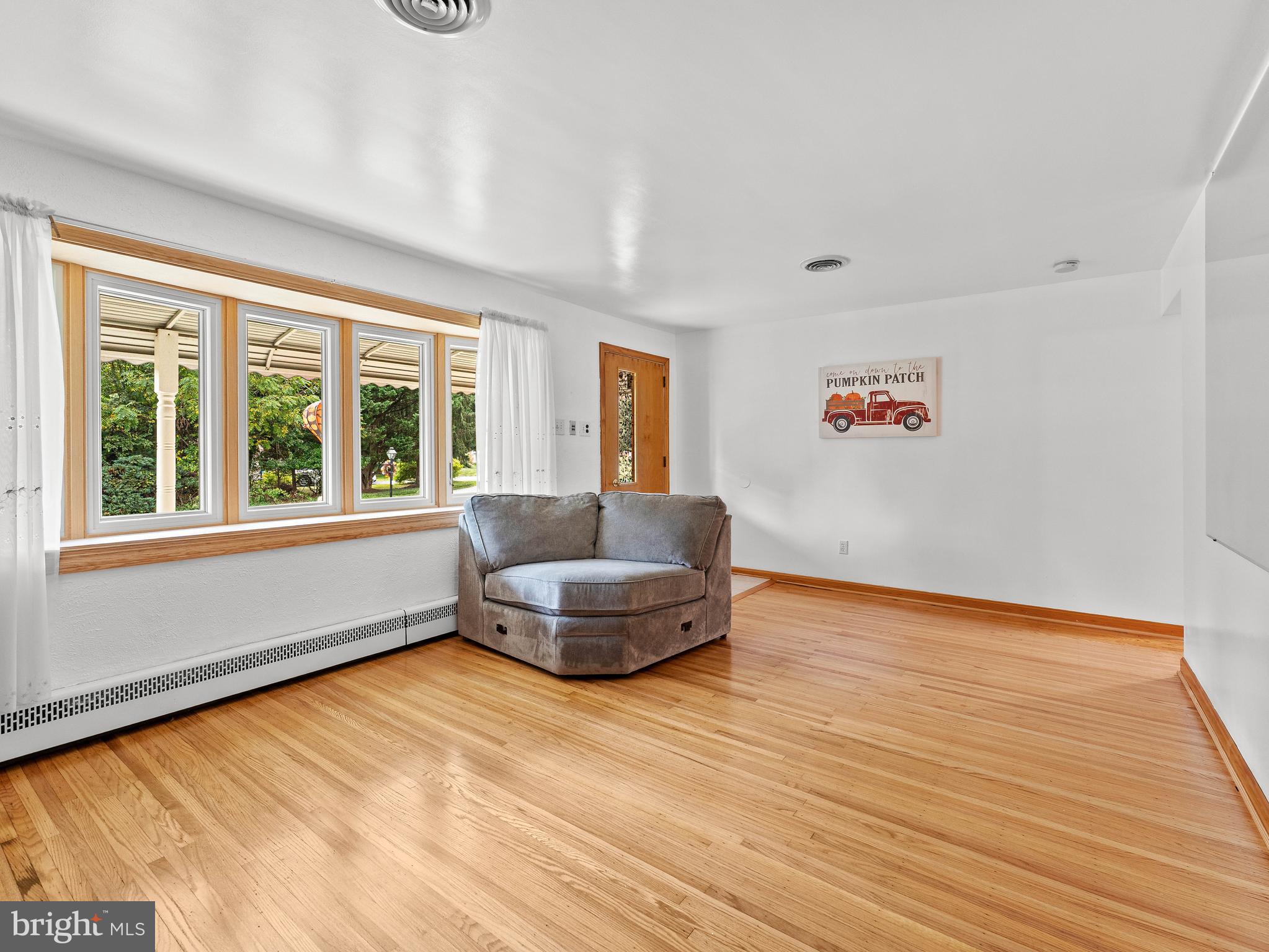 7 GARDEN CIRCLE