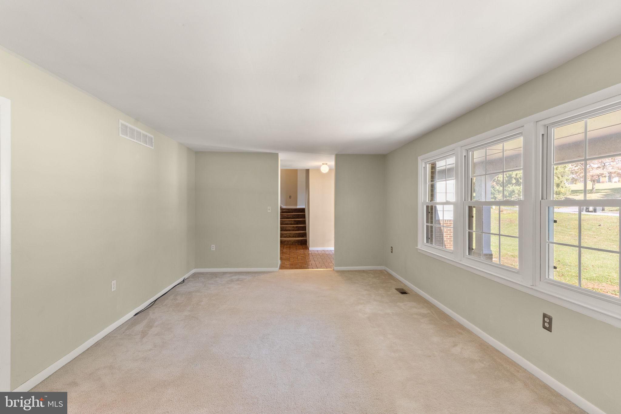 934 WINCHESTER DRIVE