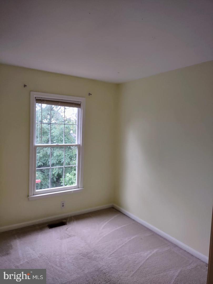 BULL RUN/PARADISE - Residential Lease