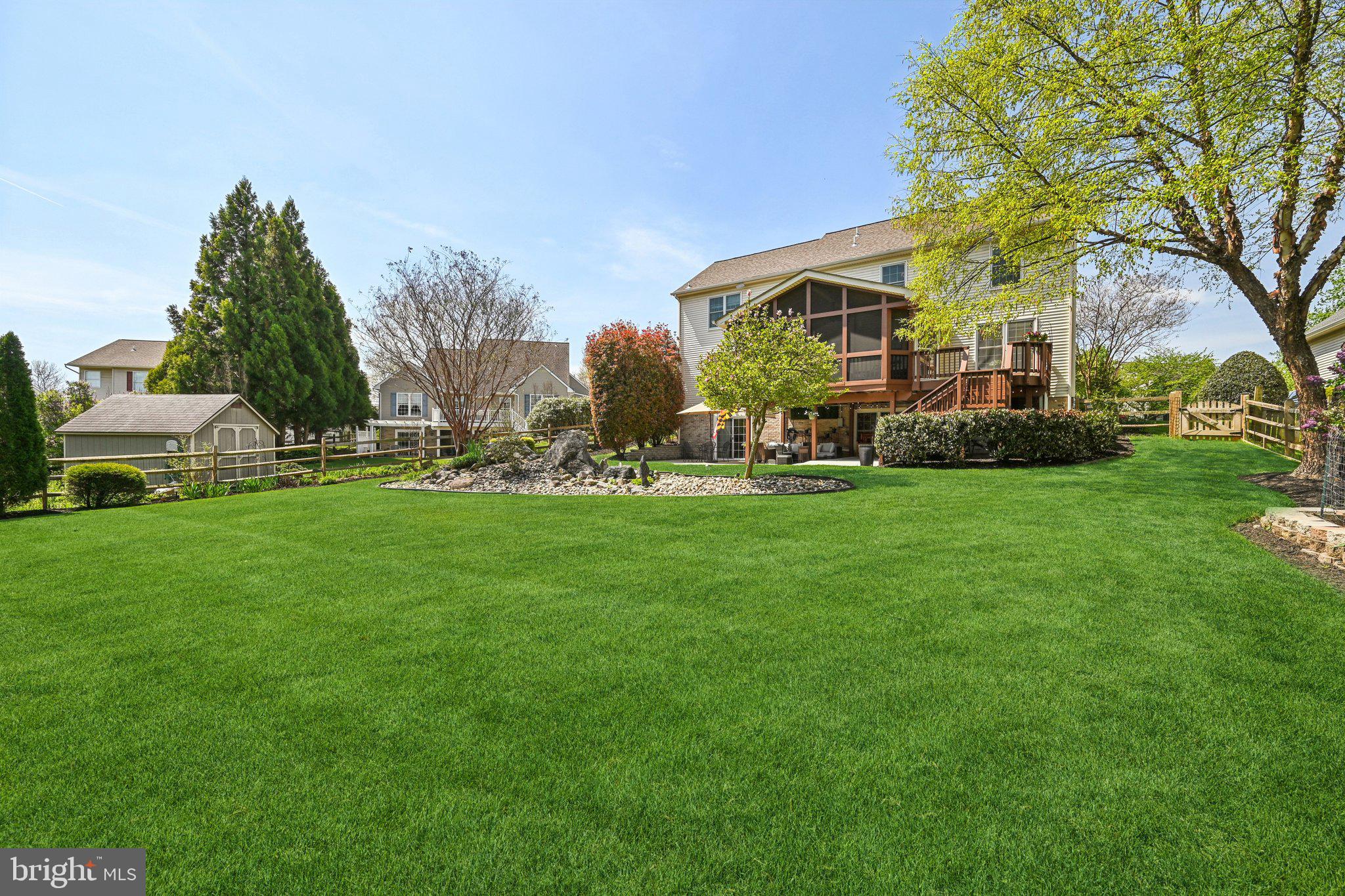 CREEKSIDE PARK - Residential