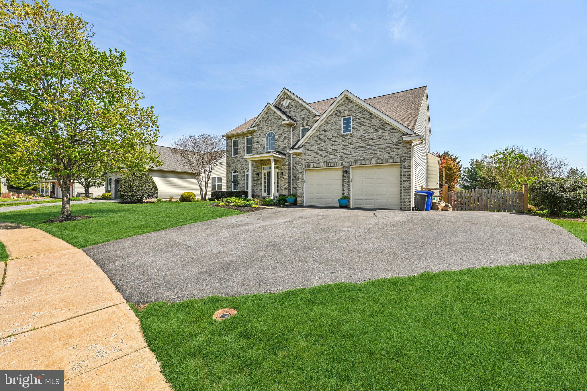 CREEKSIDE PARK - Residential