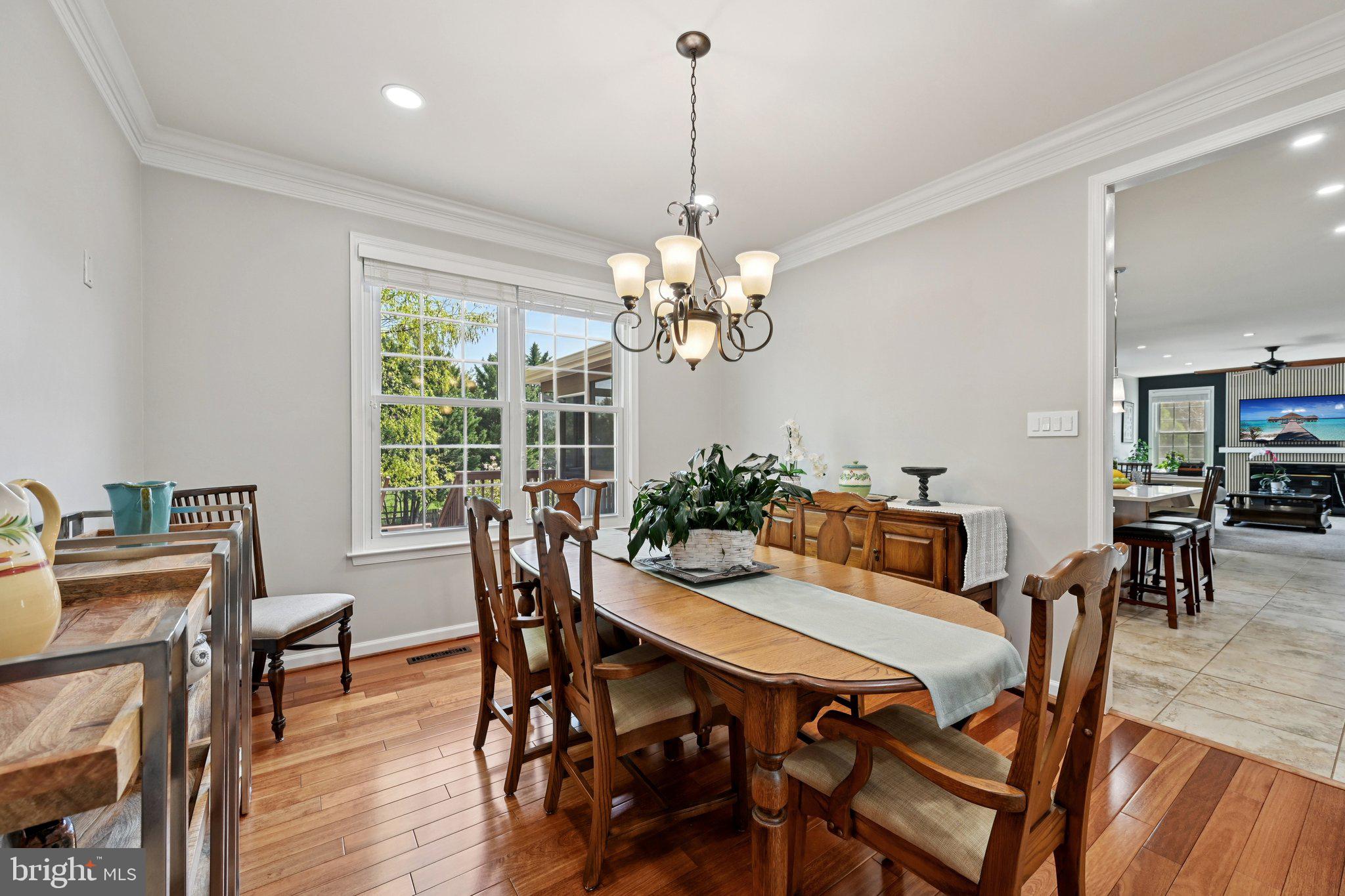 CREEKSIDE PARK - Residential