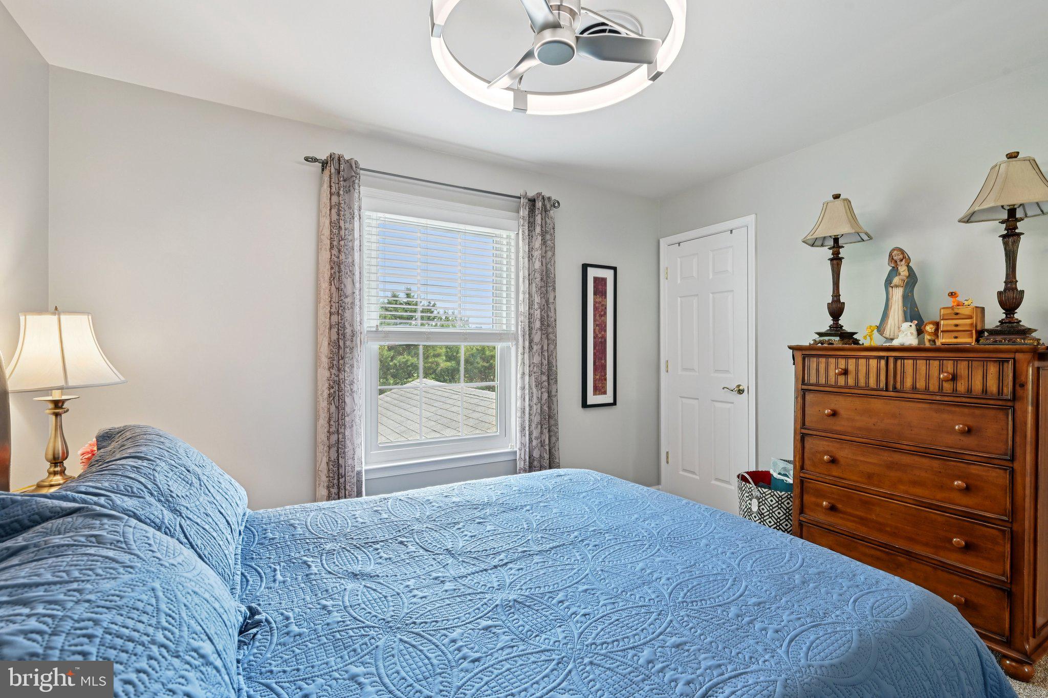 CREEKSIDE PARK - Residential