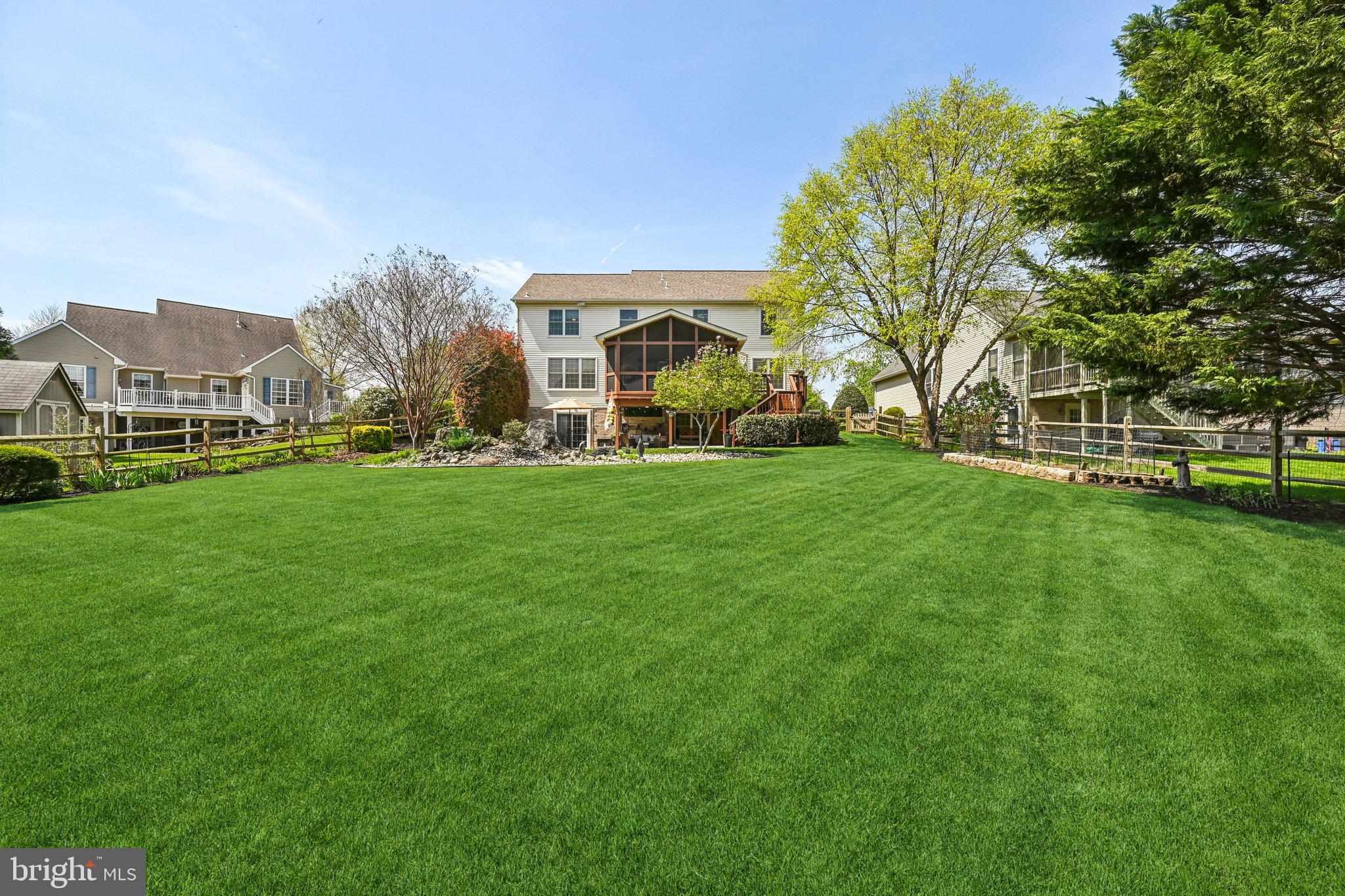 CREEKSIDE PARK - Residential