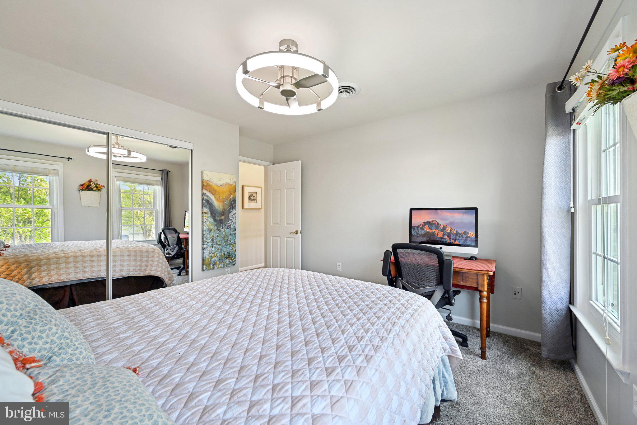 CREEKSIDE PARK - Residential