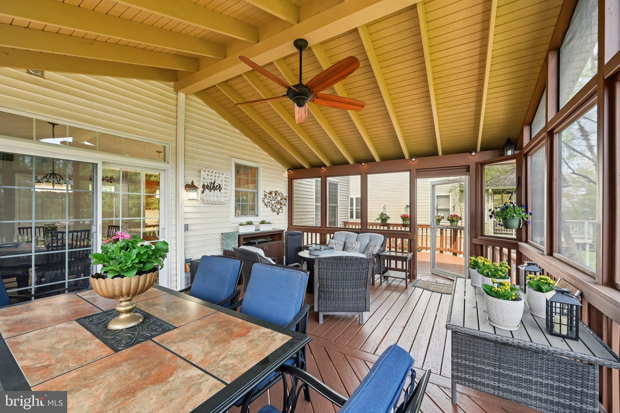 CREEKSIDE PARK - Residential