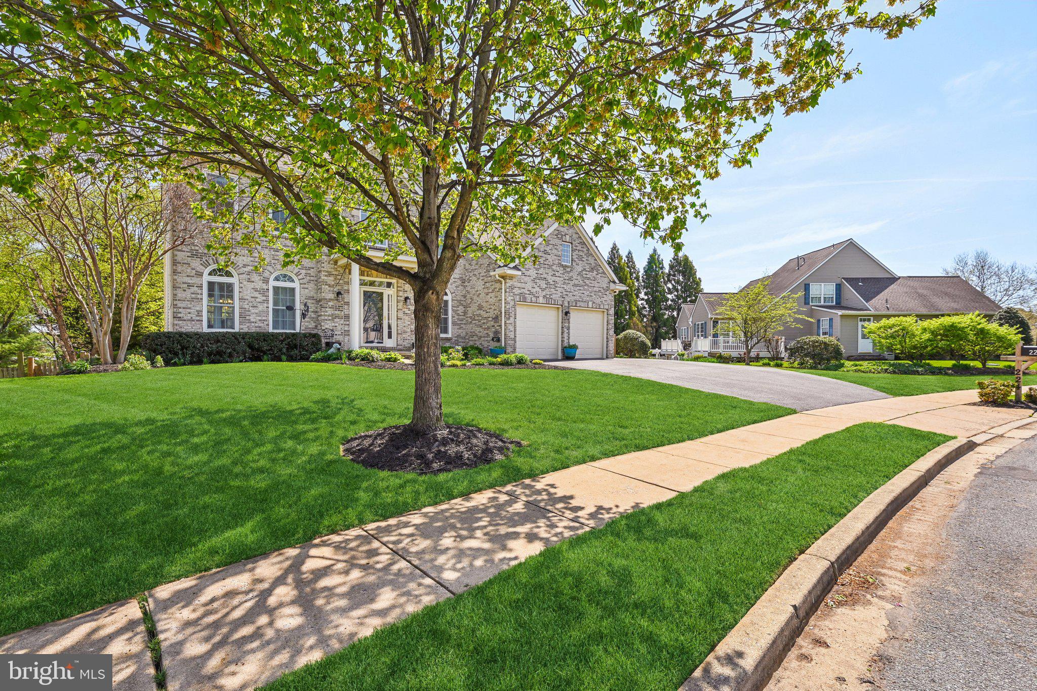 CREEKSIDE PARK - Residential