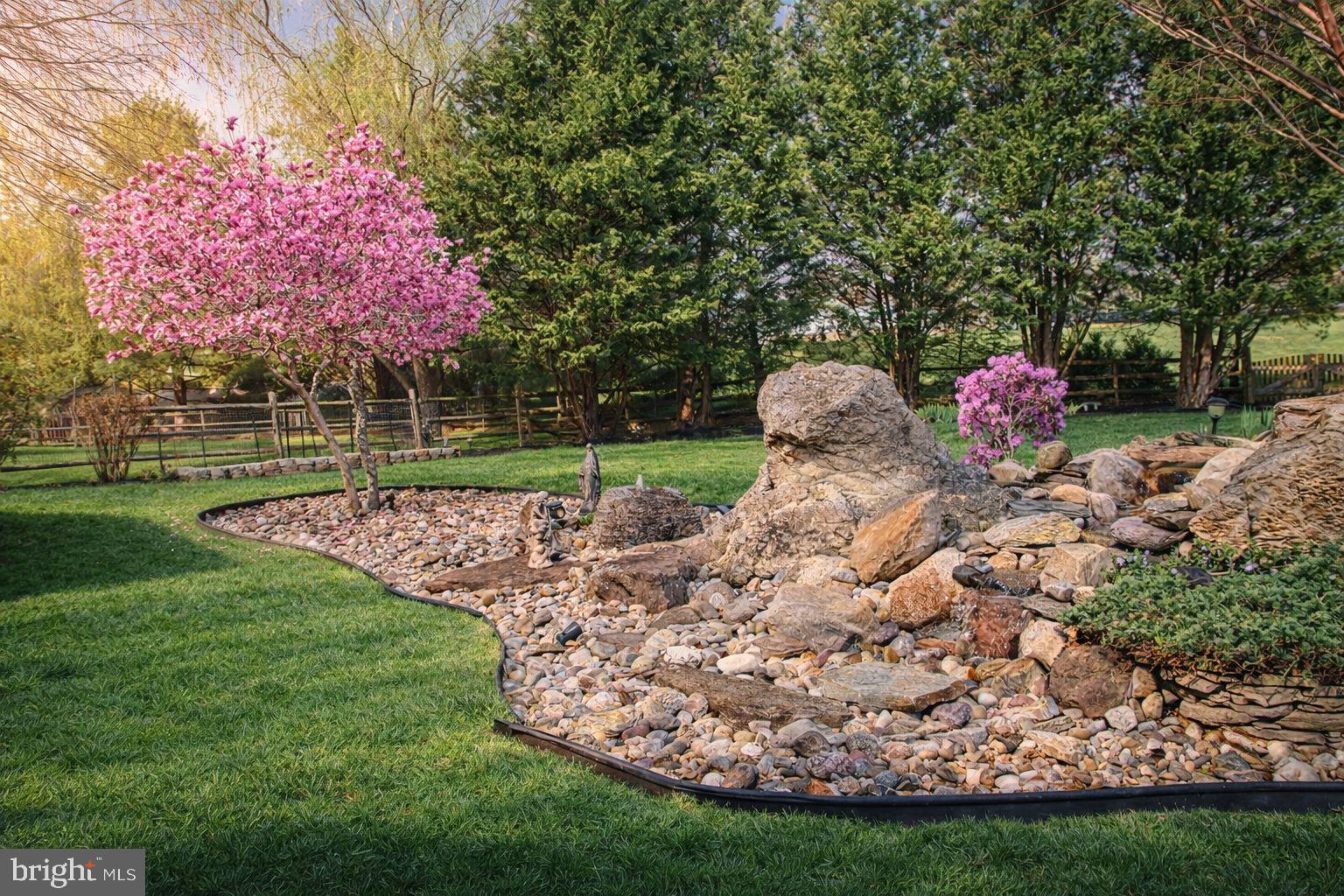 CREEKSIDE PARK - Residential