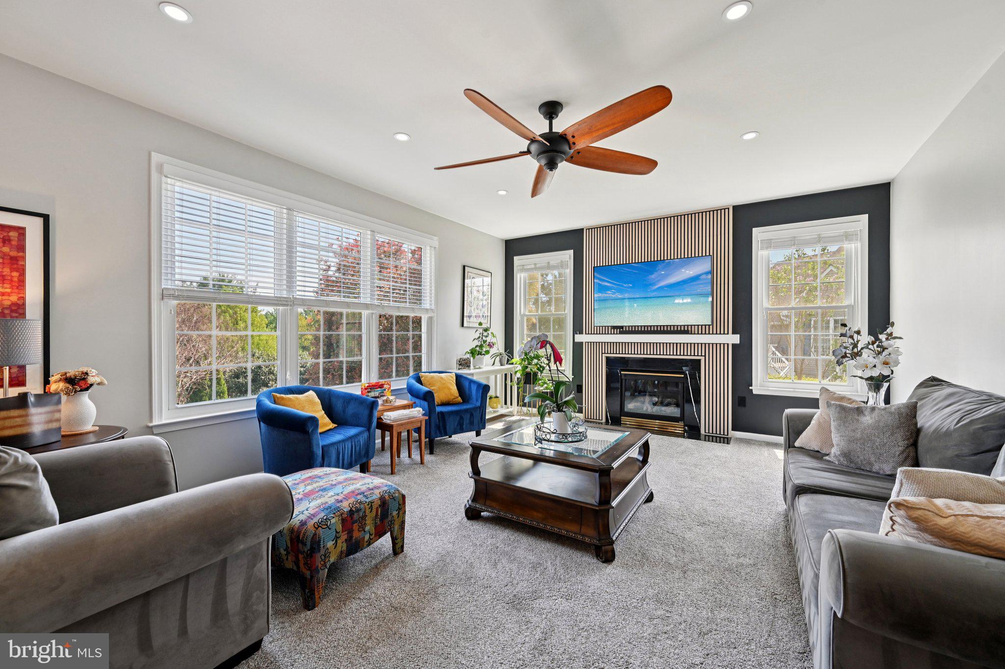 CREEKSIDE PARK - Residential