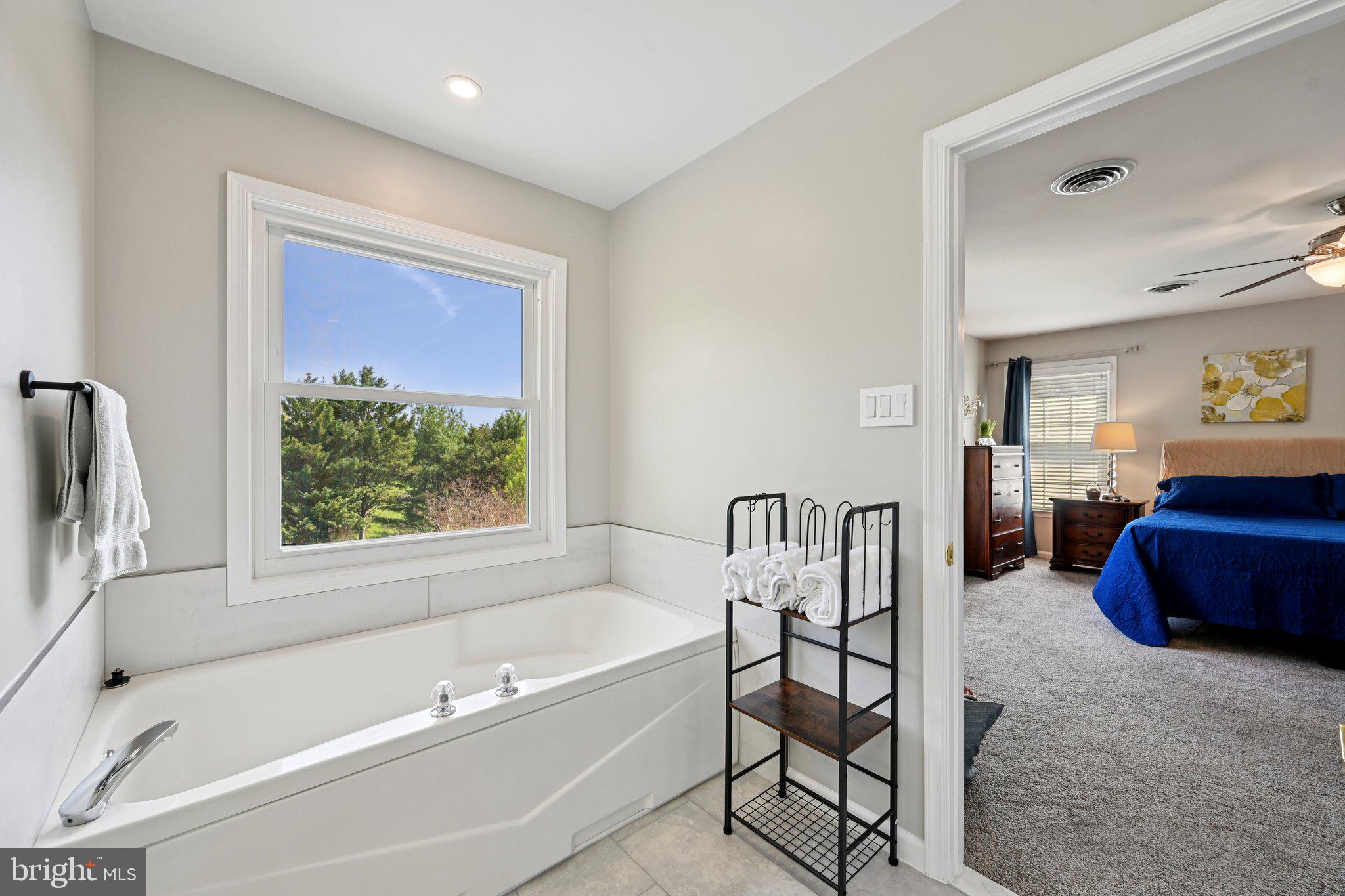 CREEKSIDE PARK - Residential