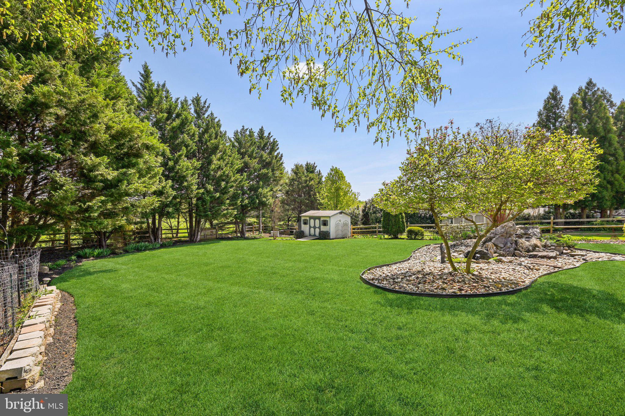 CREEKSIDE PARK - Residential