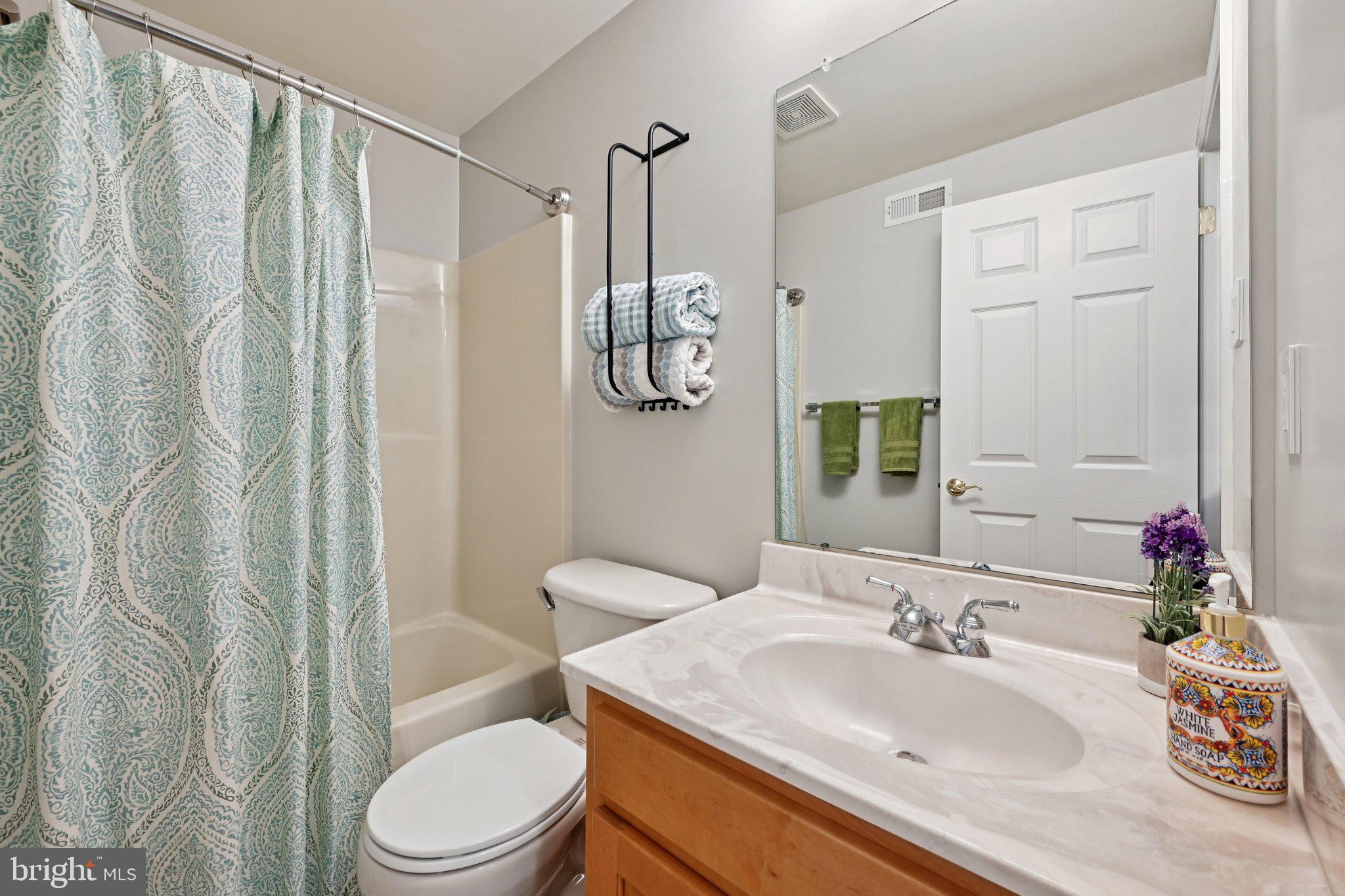 CREEKSIDE PARK - Residential