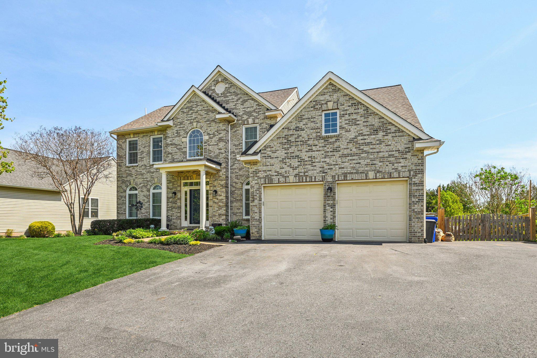 CREEKSIDE PARK - Residential