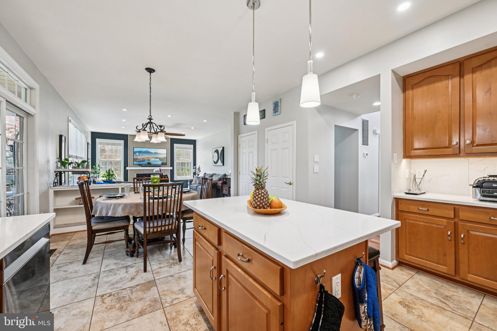 CREEKSIDE PARK - Residential