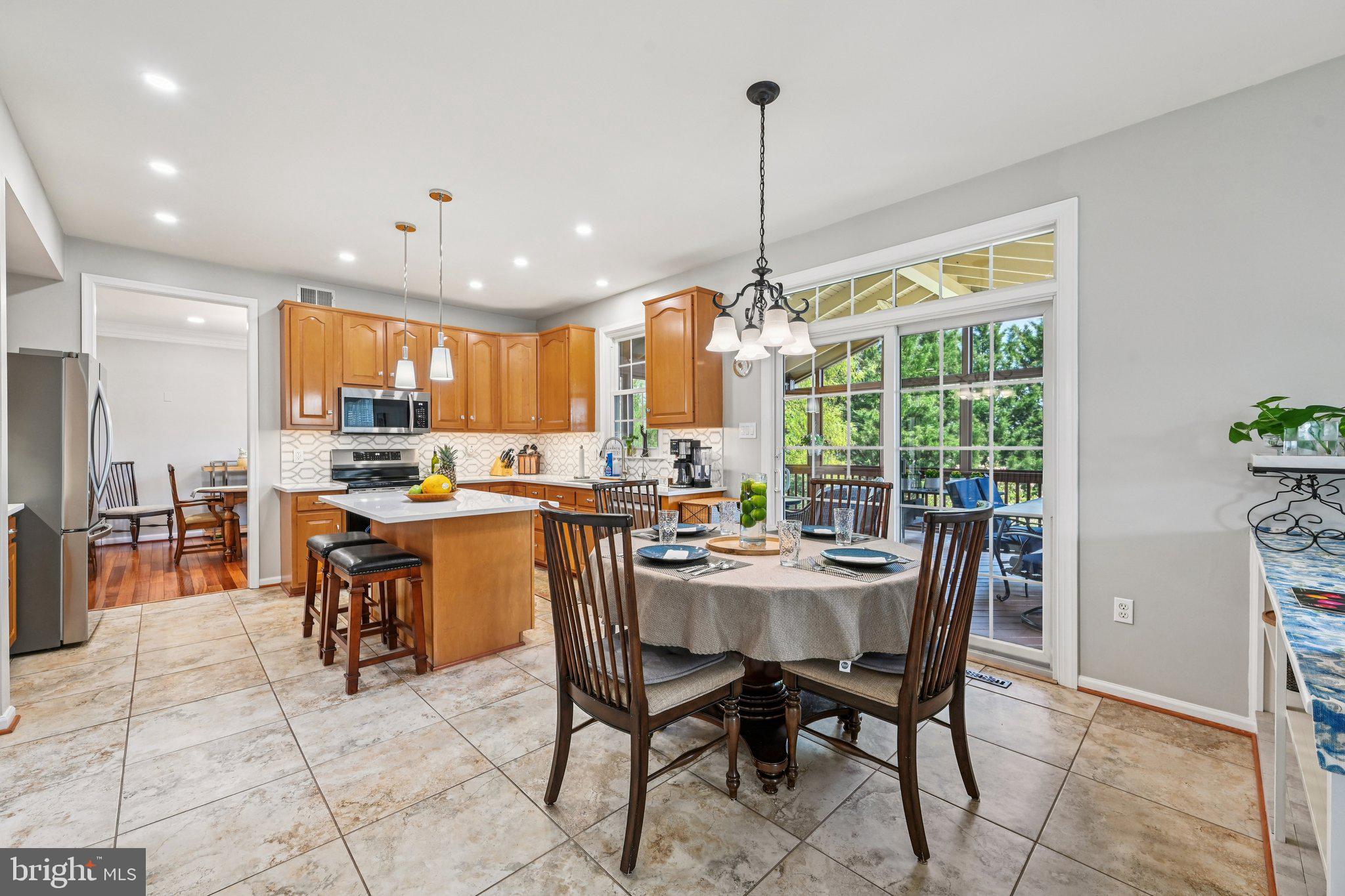 CREEKSIDE PARK - Residential