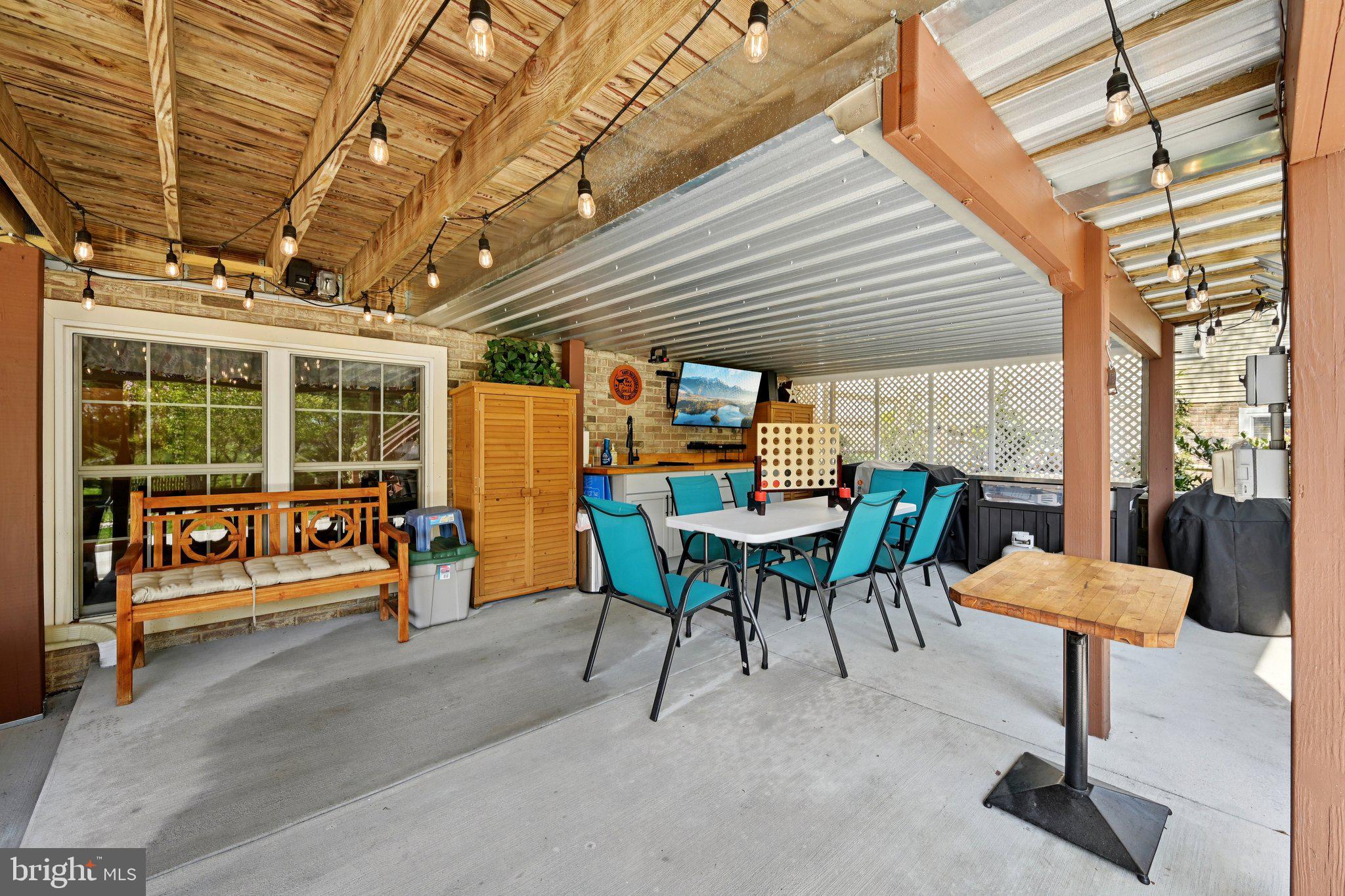 CREEKSIDE PARK - Residential