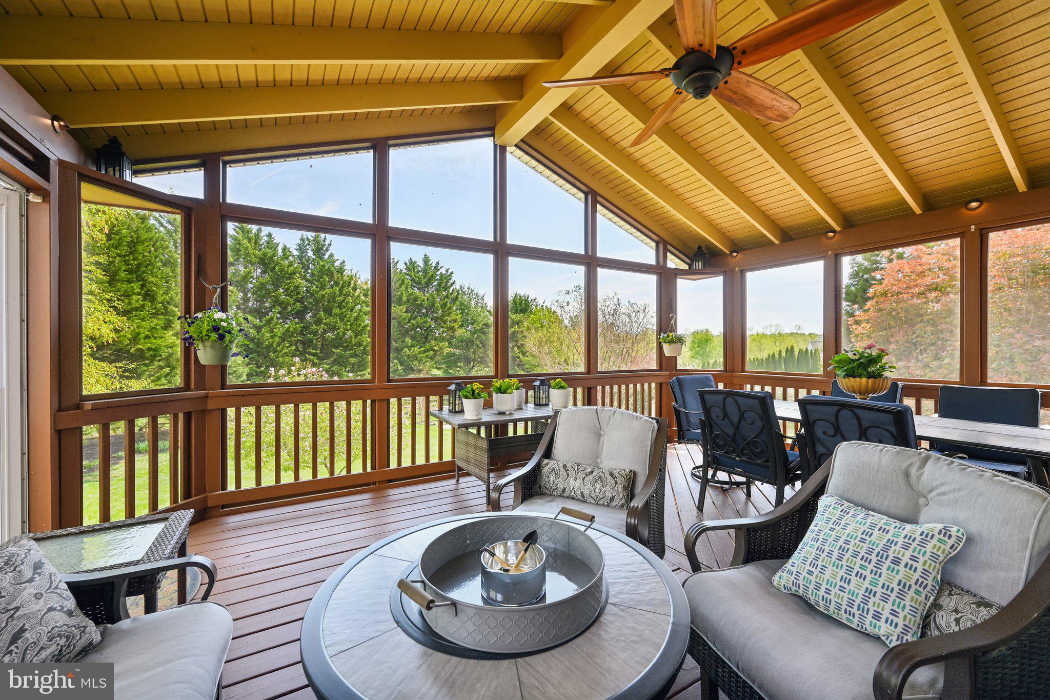 CREEKSIDE PARK - Residential