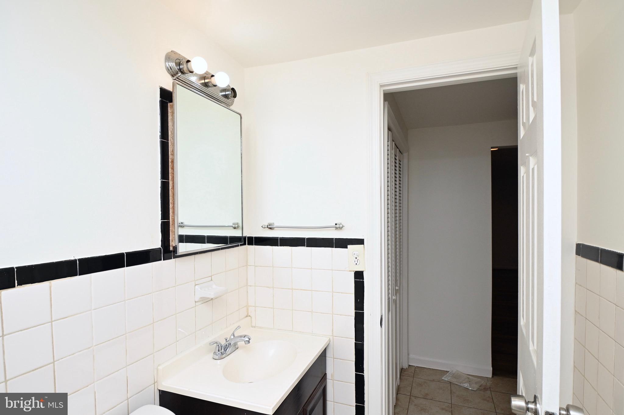 HILLCREST HEIGHTS - Residential Lease