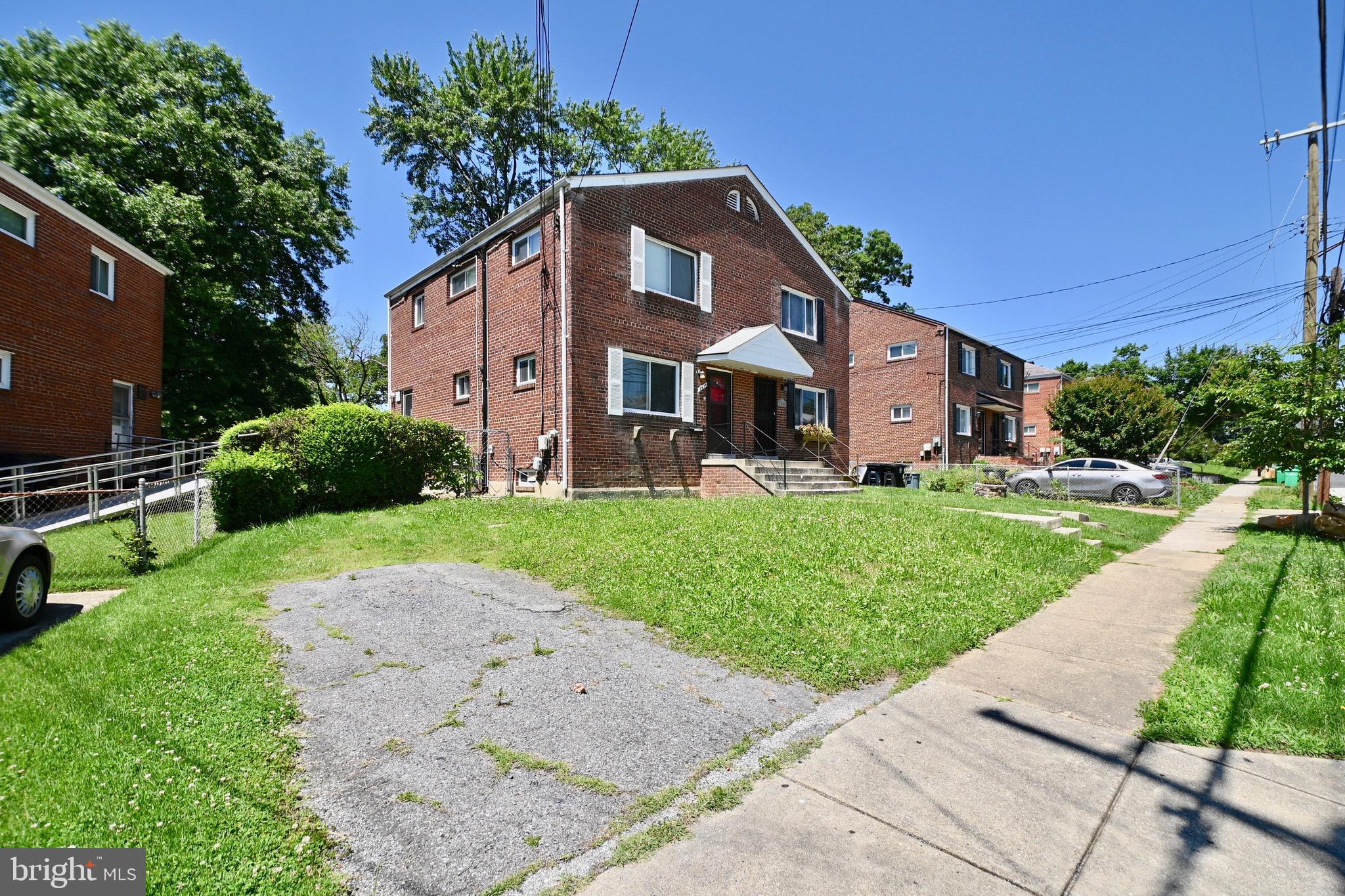 HILLCREST HEIGHTS - Residential Lease