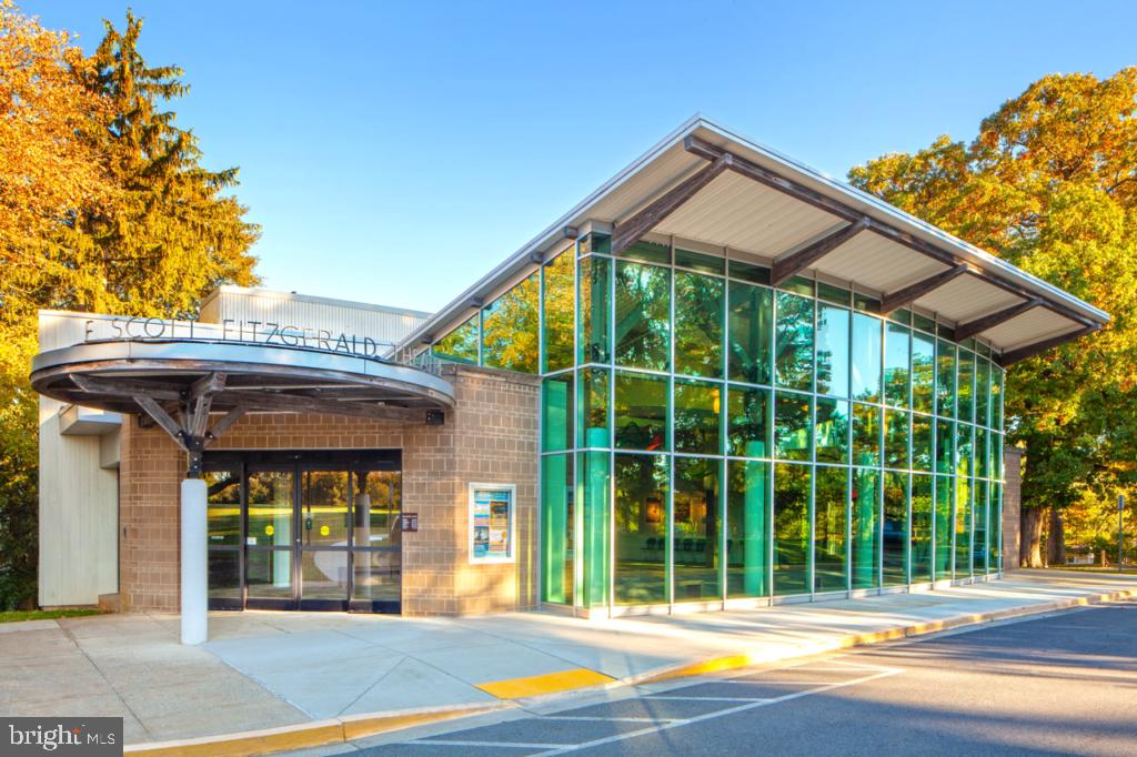 SILVER ROCK - Residential