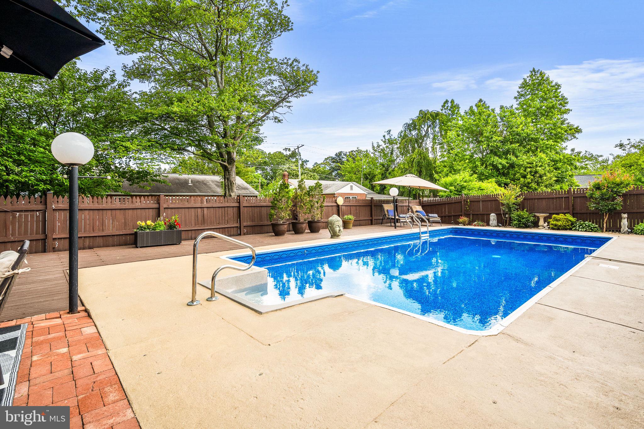 SILVER ROCK - Residential