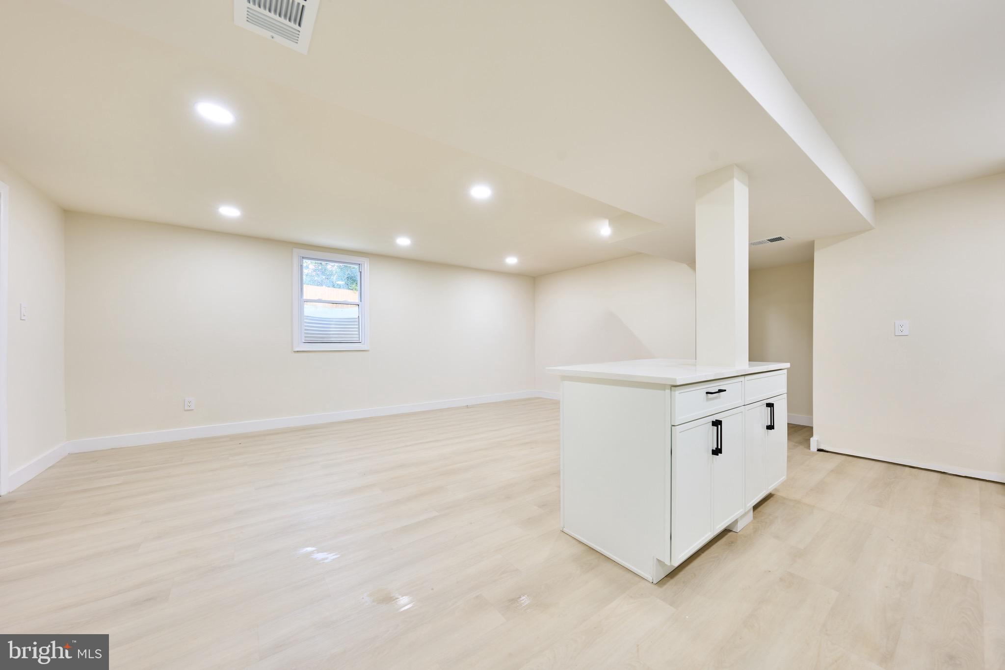 KENT GARDENS - Residential