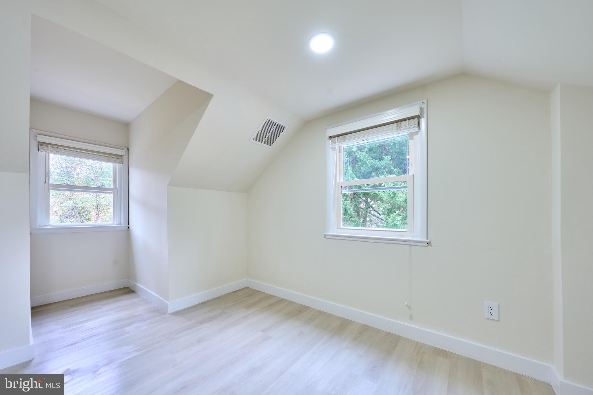 KENT GARDENS - Residential