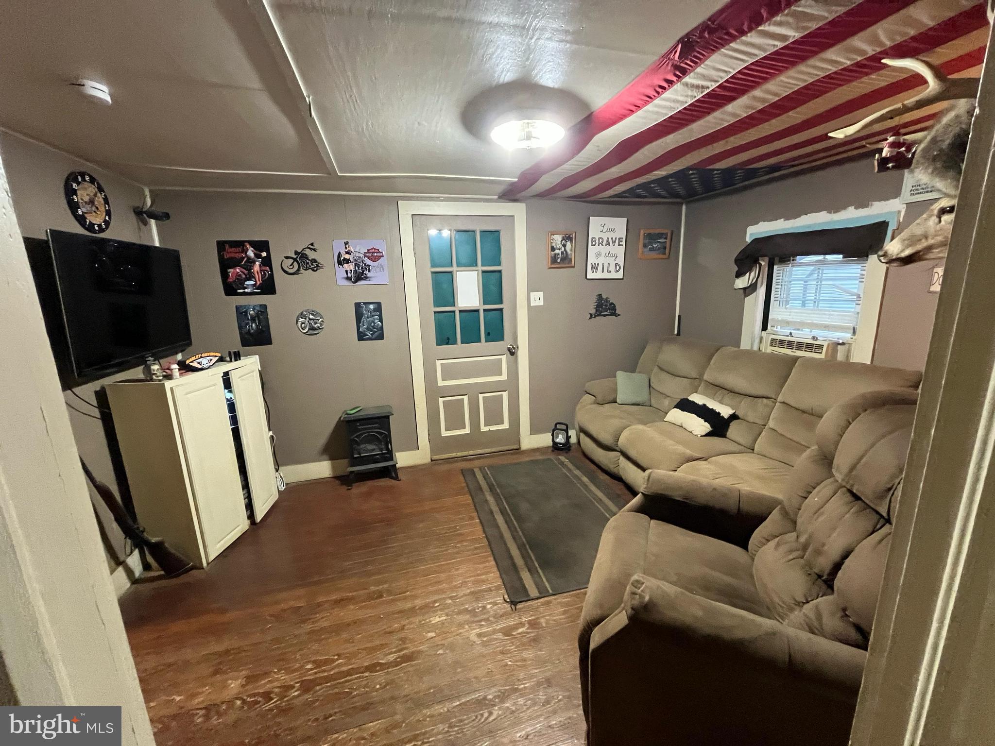 MIDDLETOWN - Residential