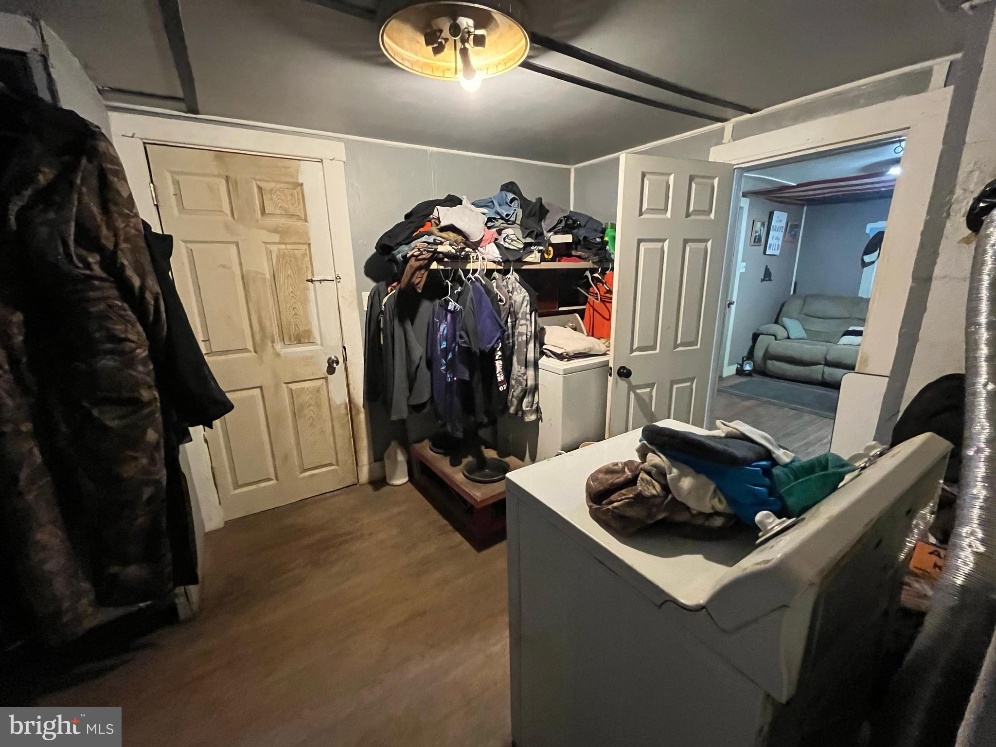 MIDDLETOWN - Residential