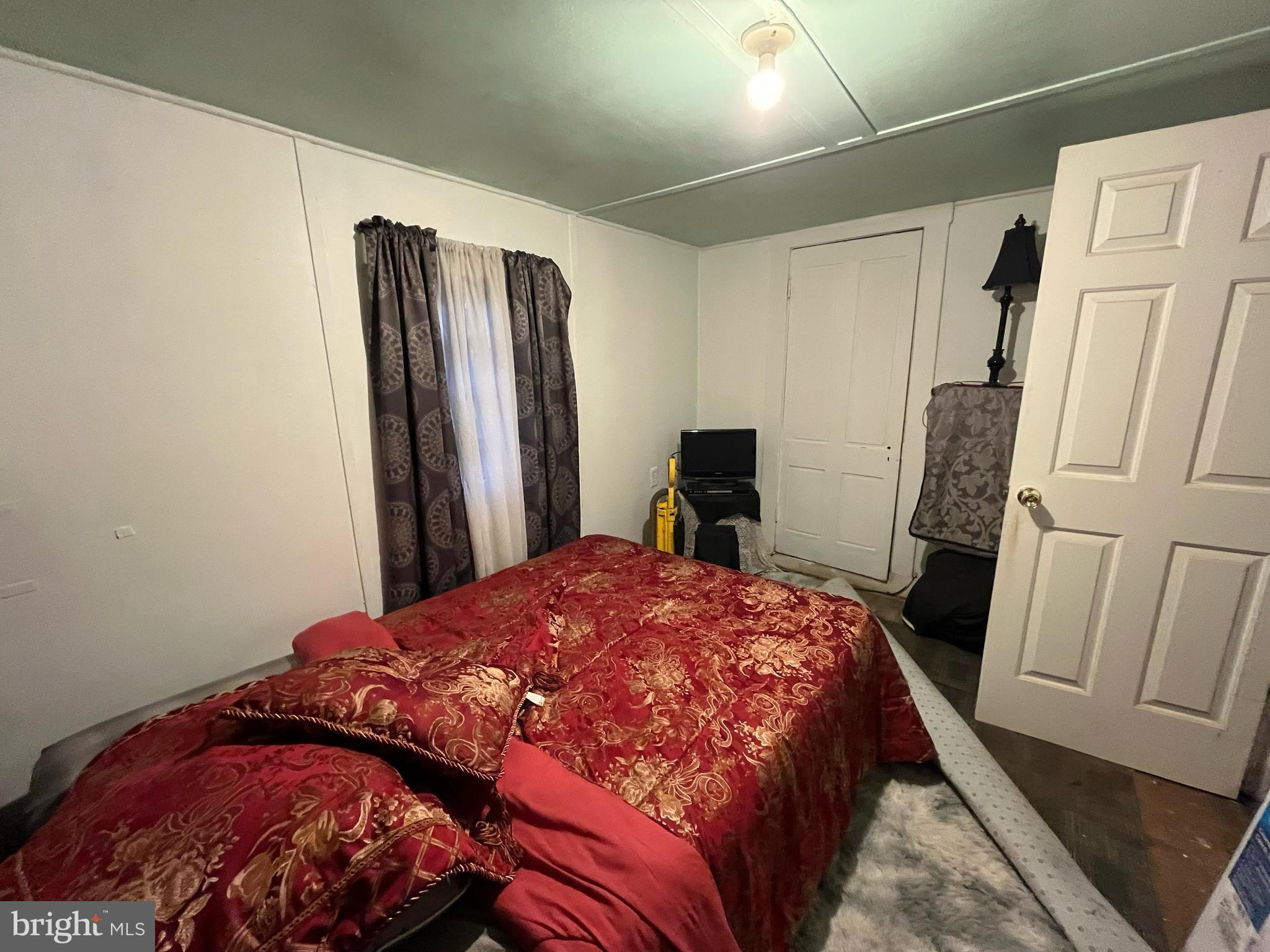 MIDDLETOWN - Residential