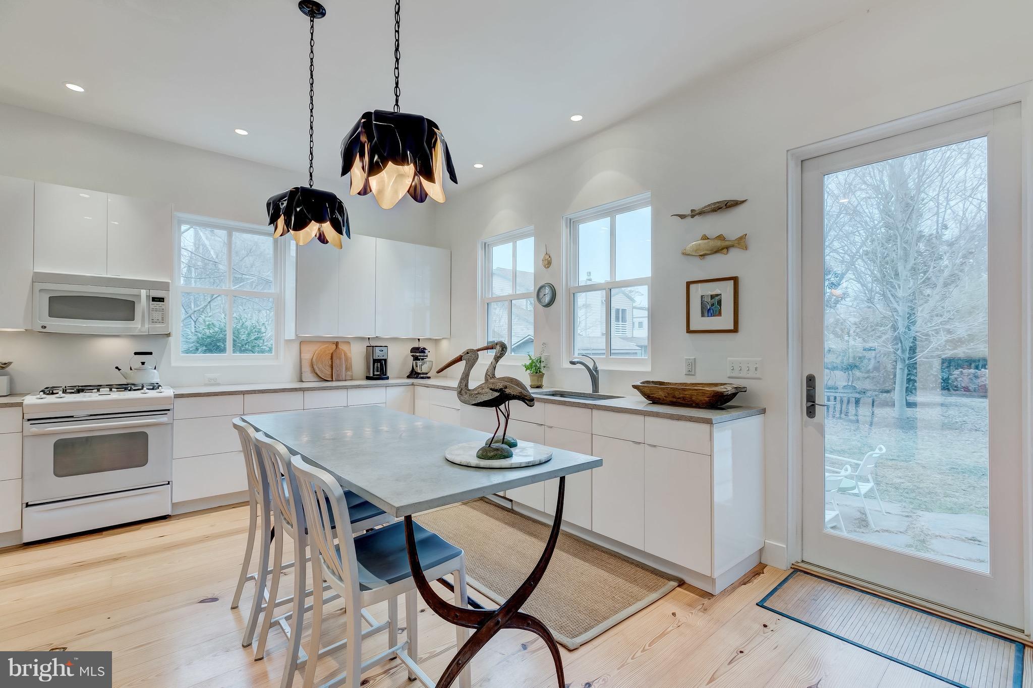 EASTPORT - Residential