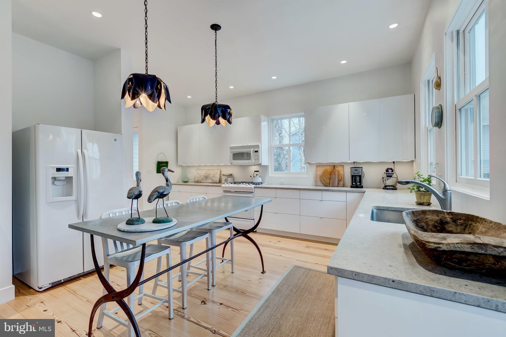 EASTPORT - Residential