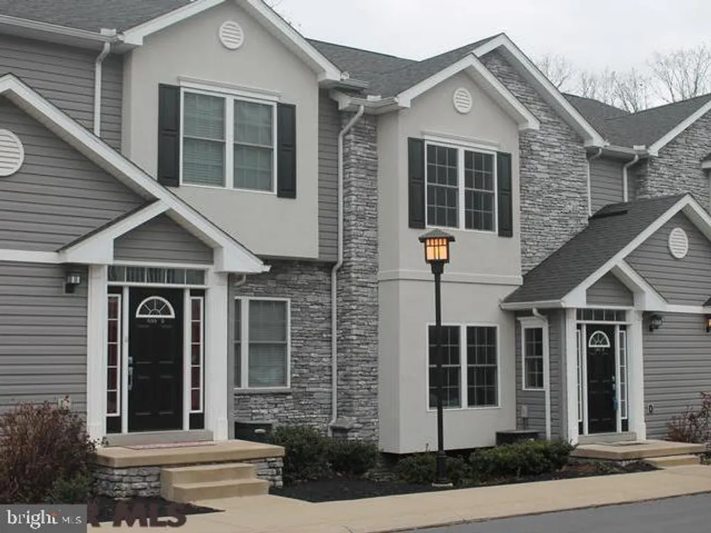 670G Oakwood Avenue Unit 670G, State College, PA 16801