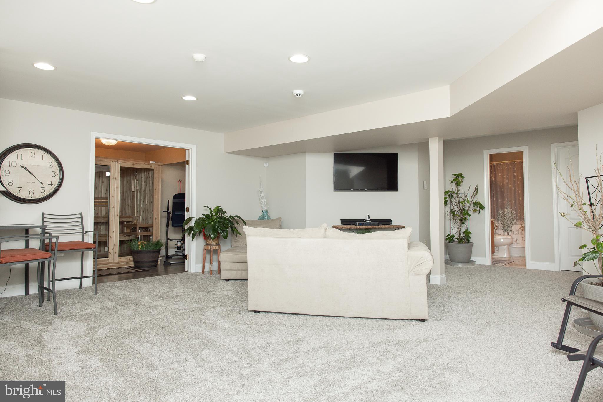 HAMMONDS MILL - Residential