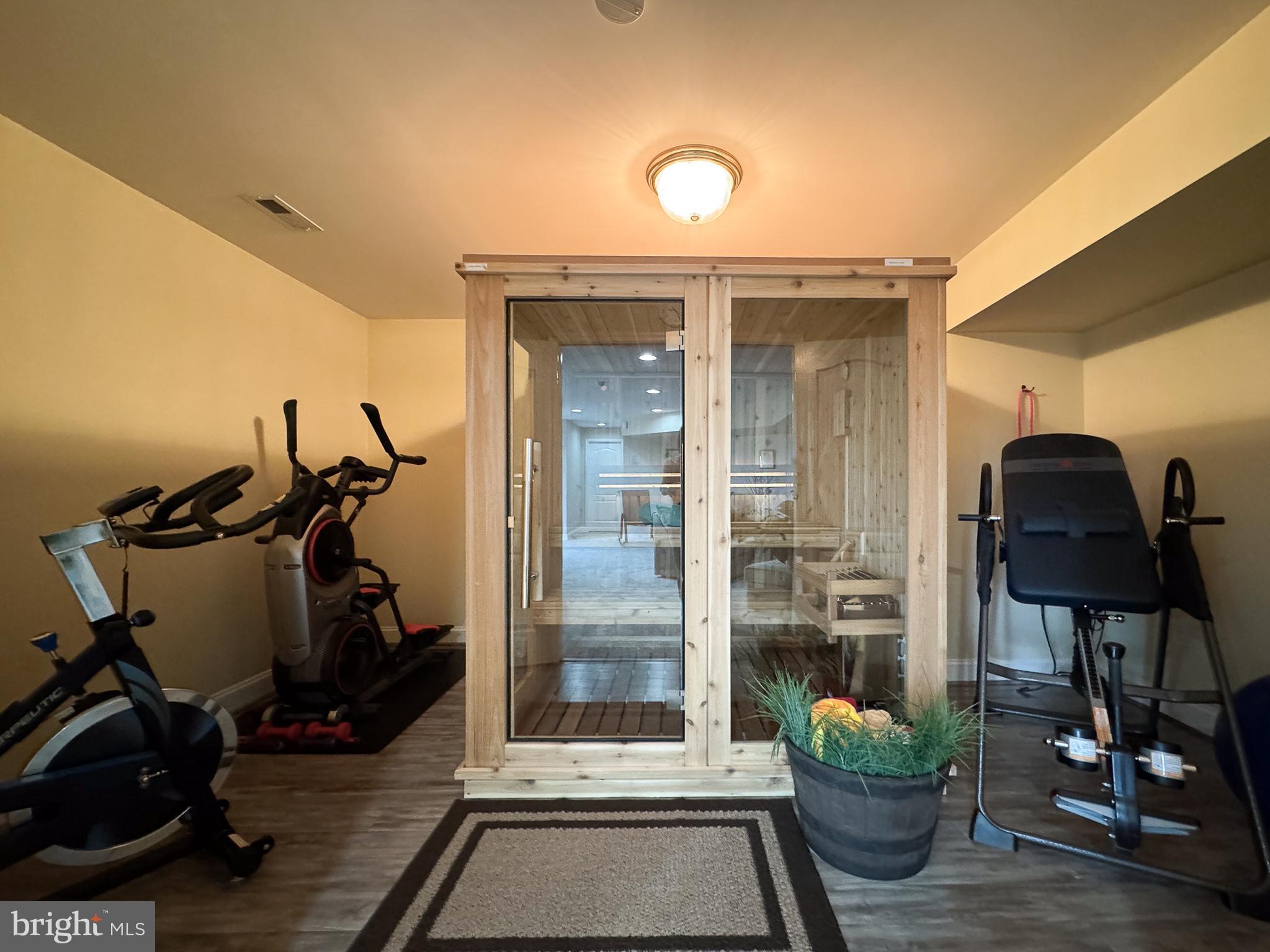 HAMMONDS MILL - Residential