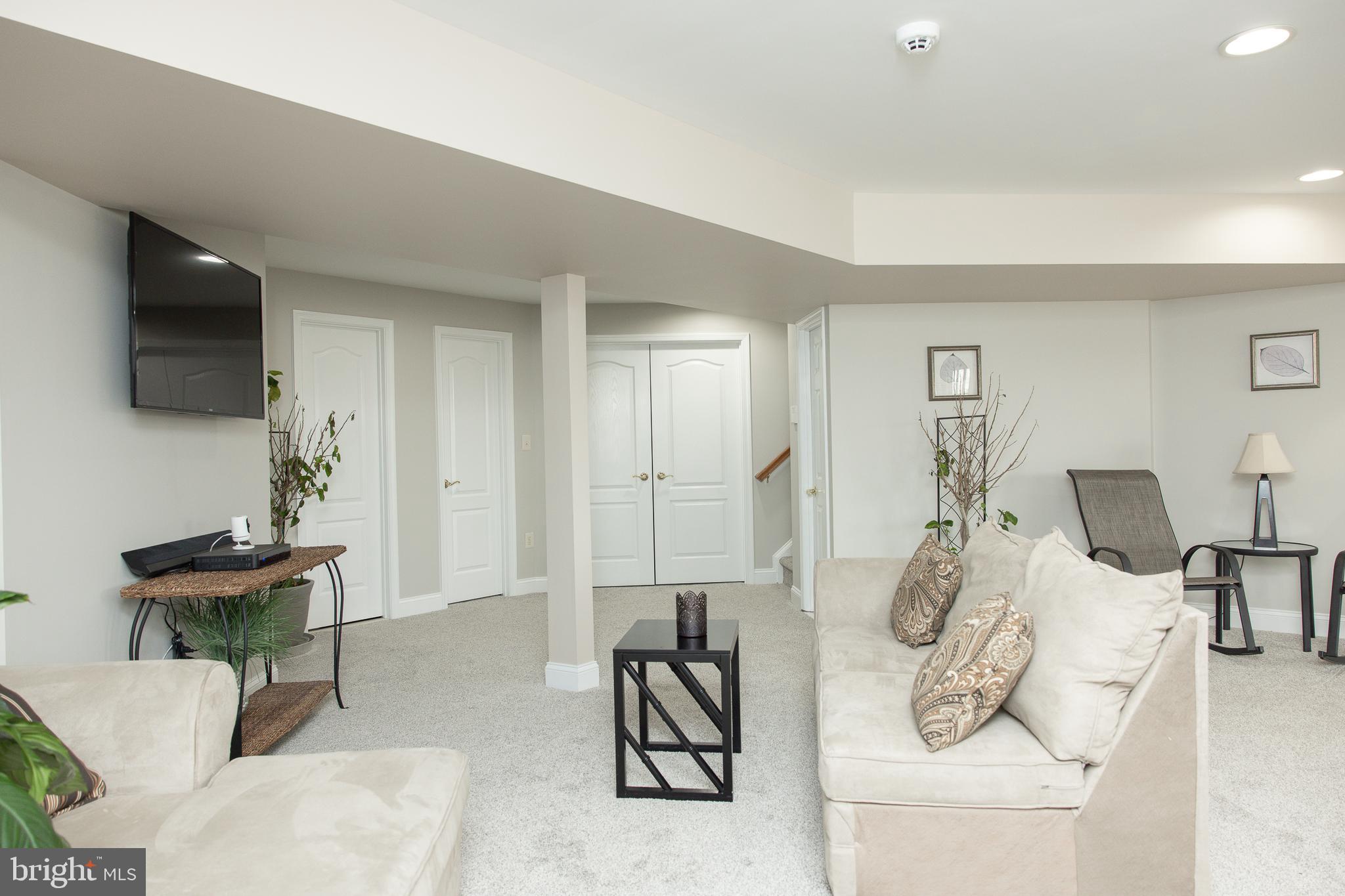 HAMMONDS MILL - Residential