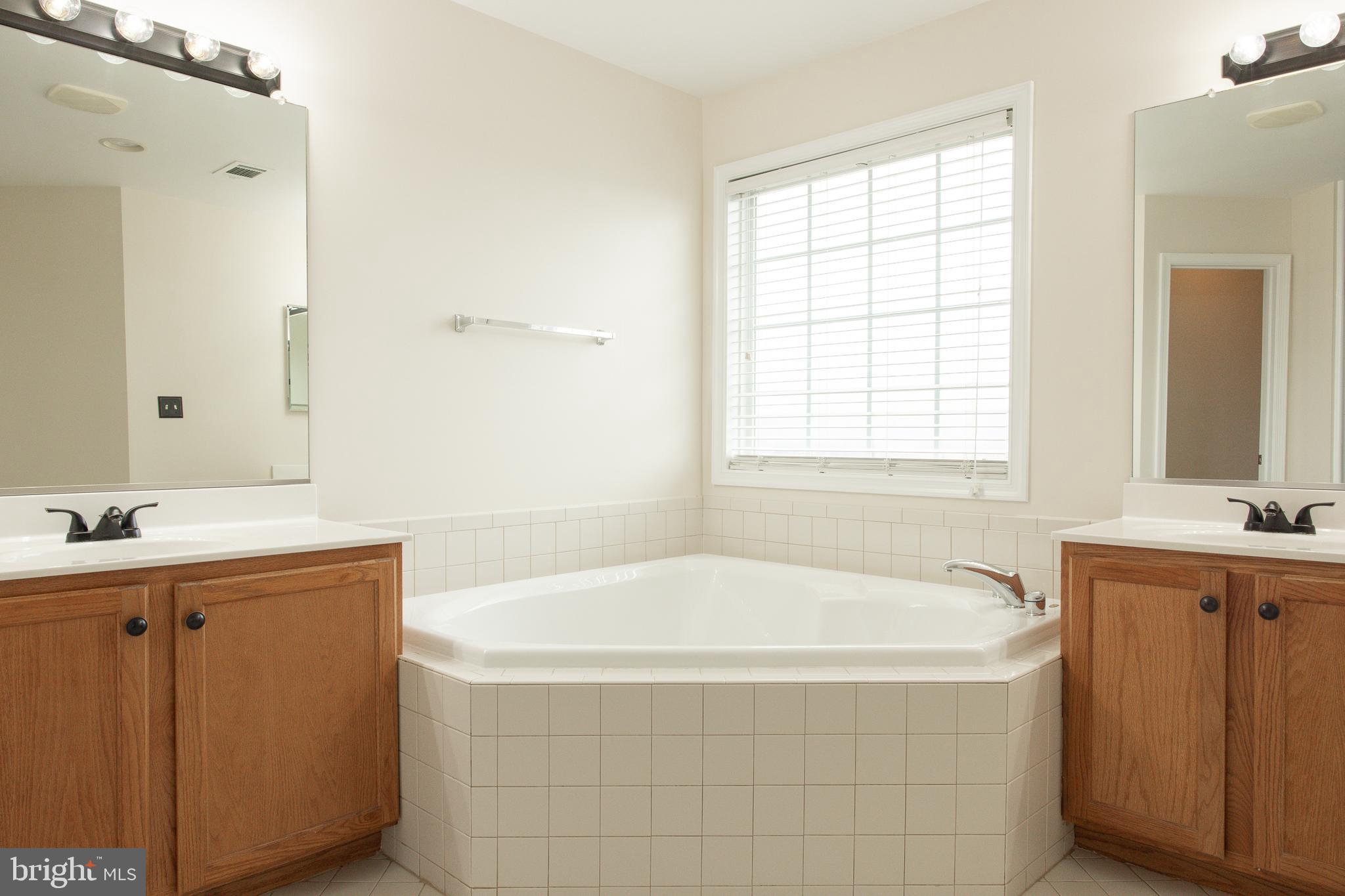 HAMMONDS MILL - Residential