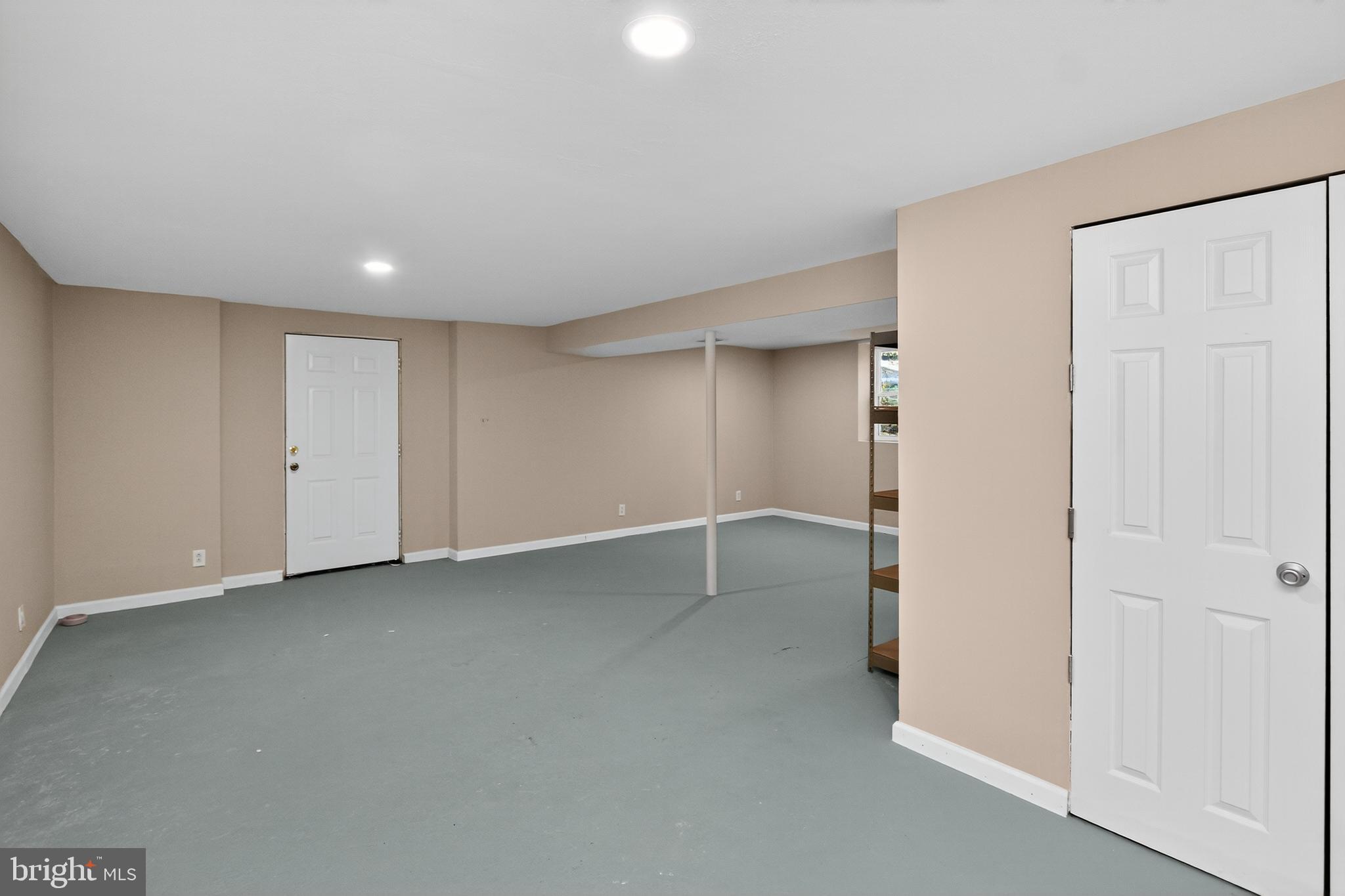 HERITAGE OAKS - Residential