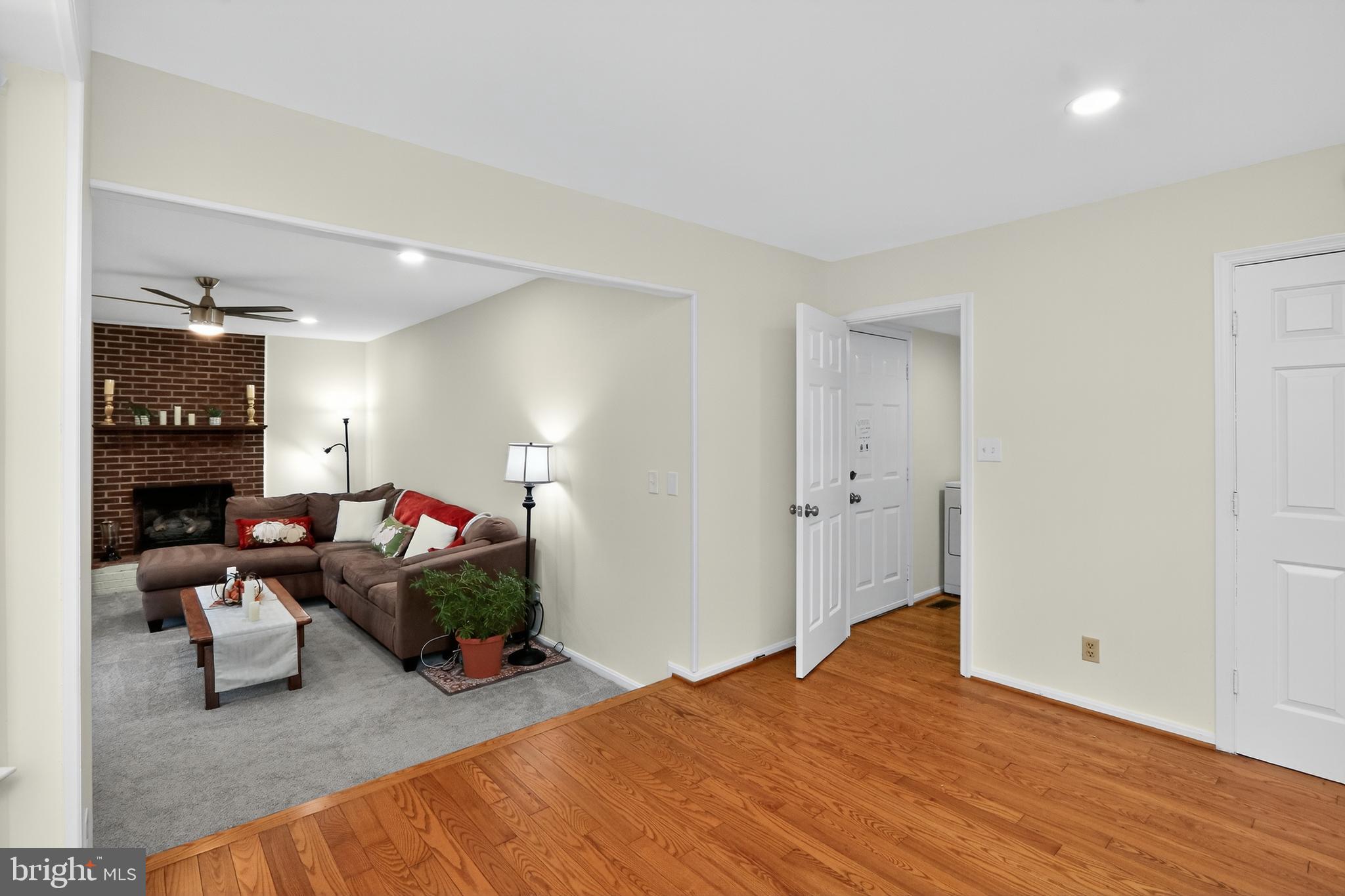 HERITAGE OAKS - Residential