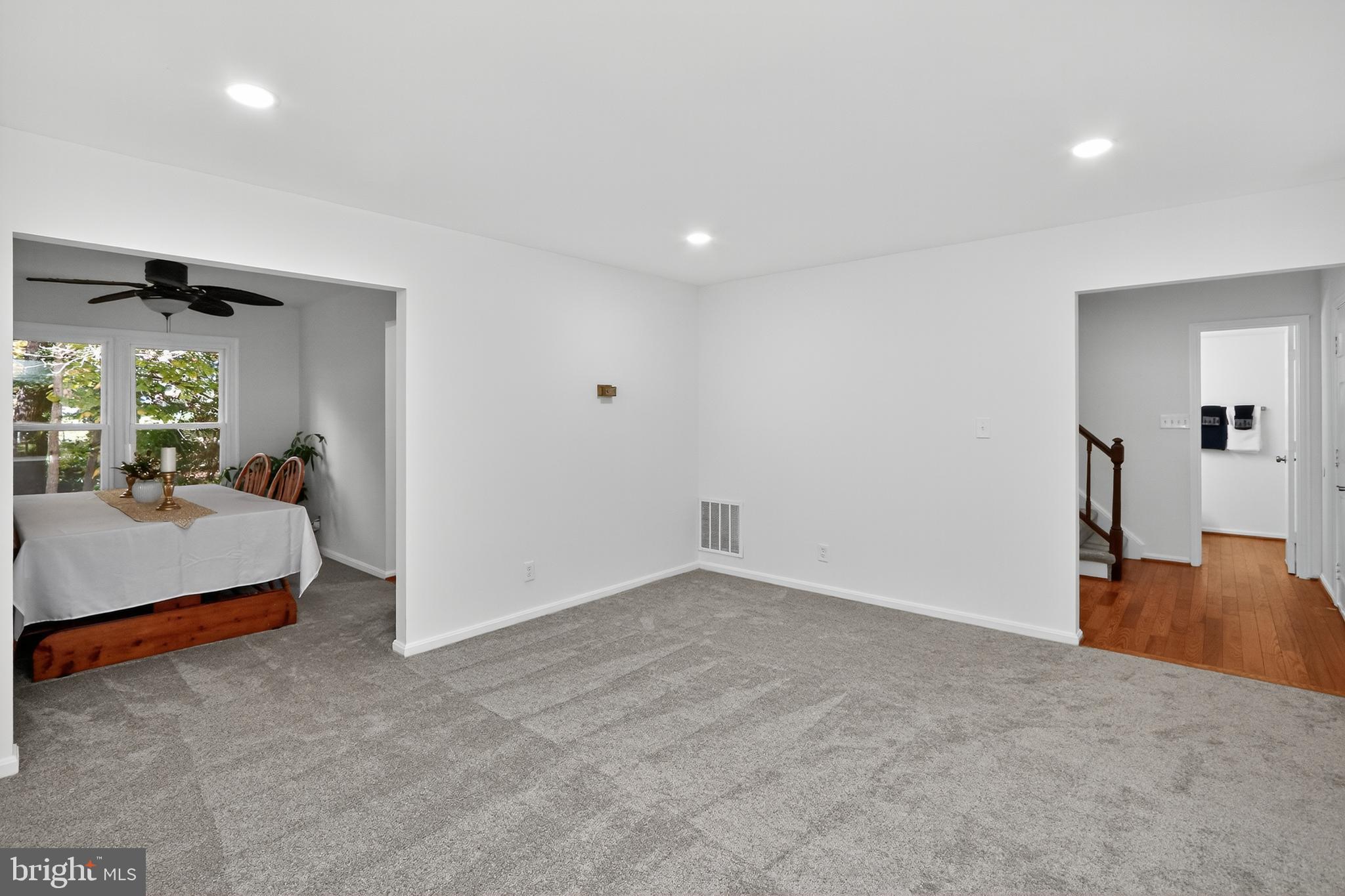 HERITAGE OAKS - Residential