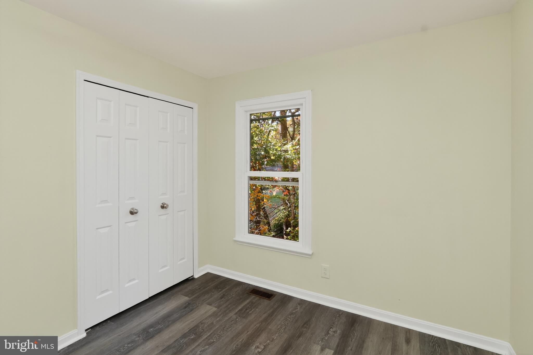 HERITAGE OAKS - Residential