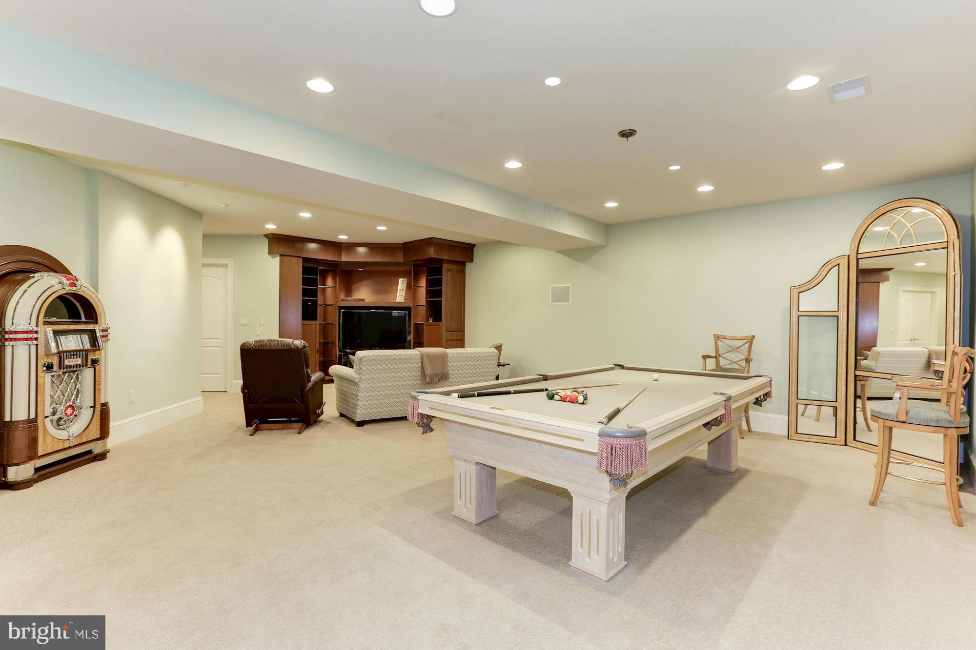 EVANS FARM - Residential