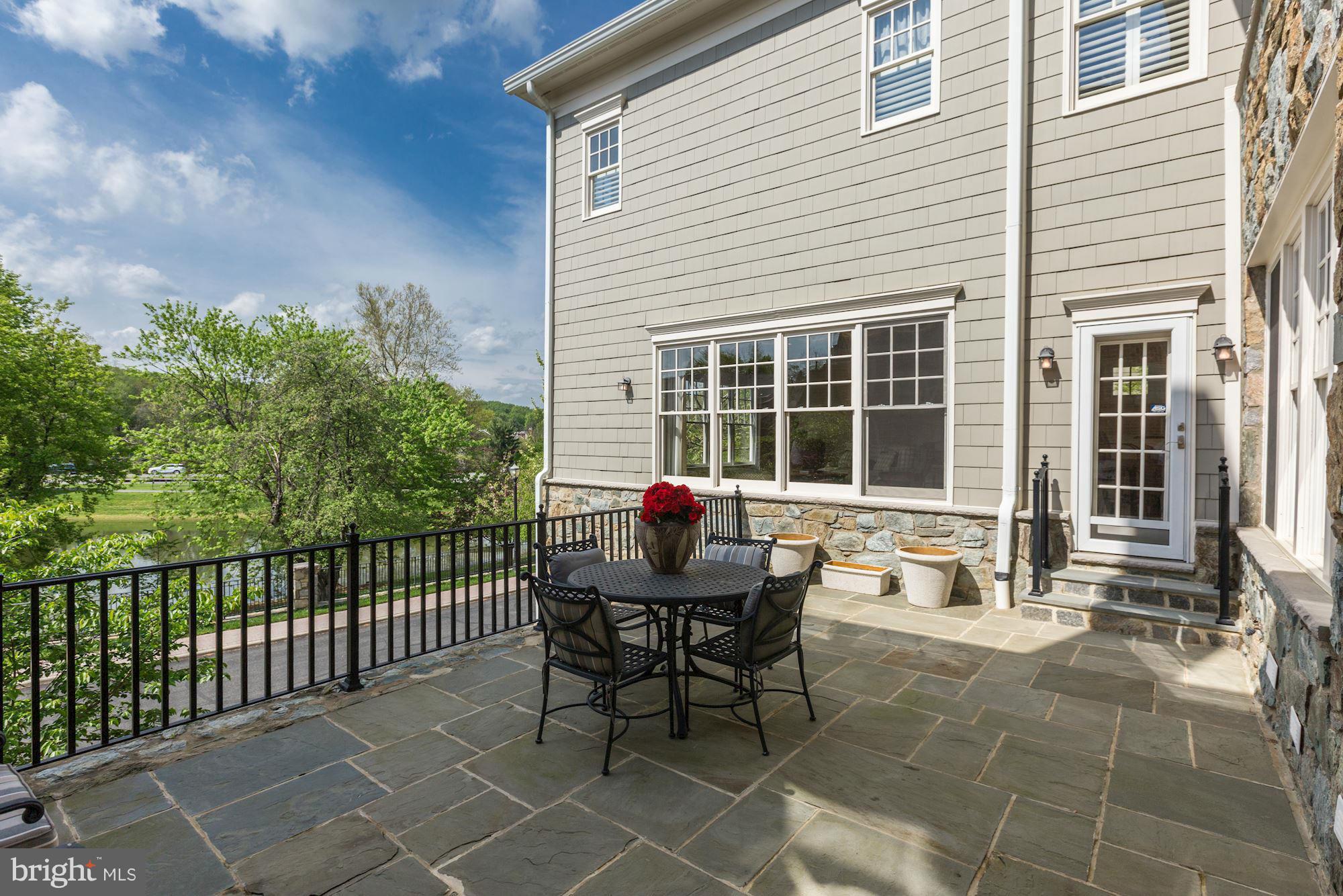 EVANS FARM - Residential