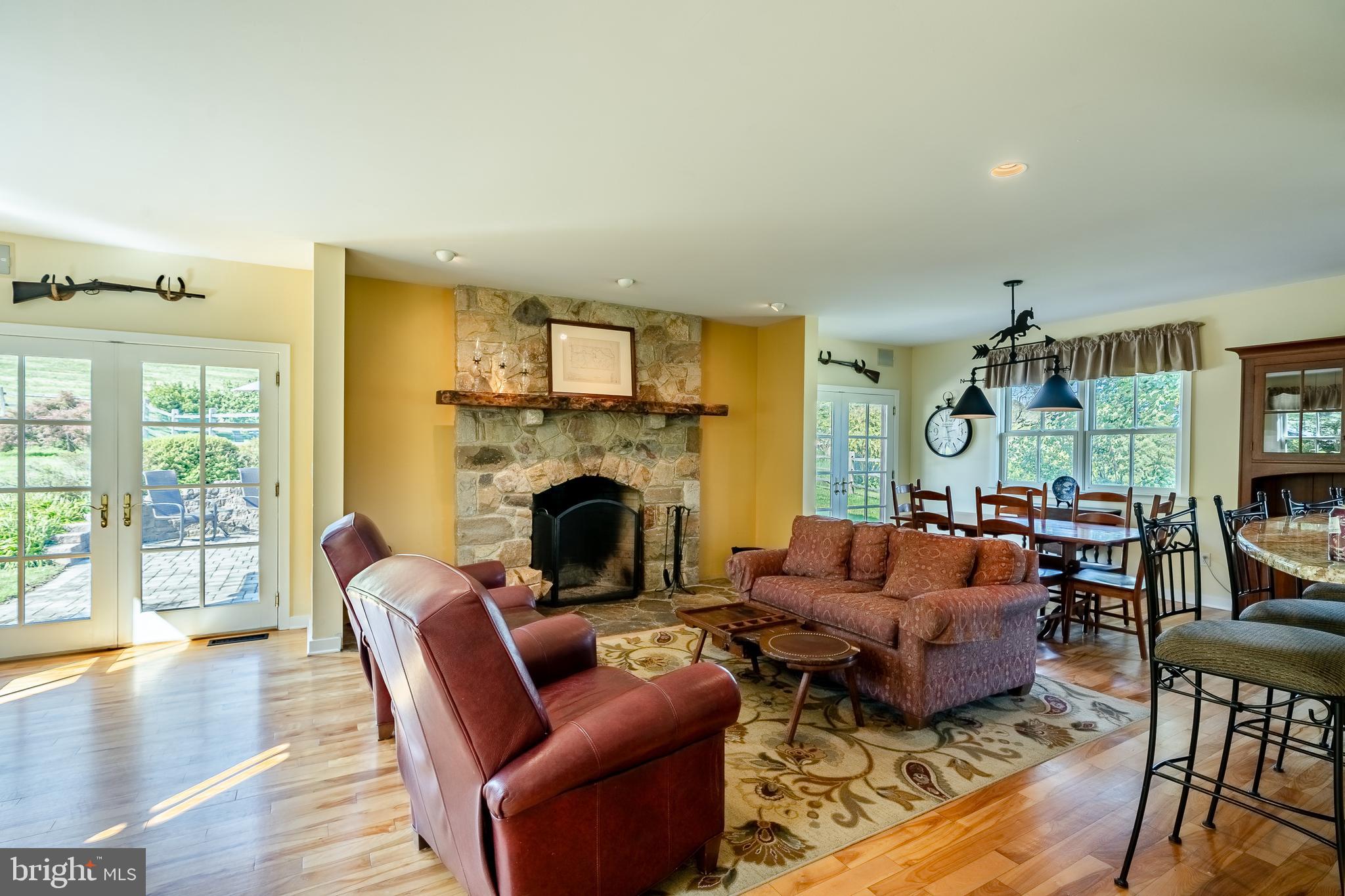 CHESHIRE HUNT - Residential