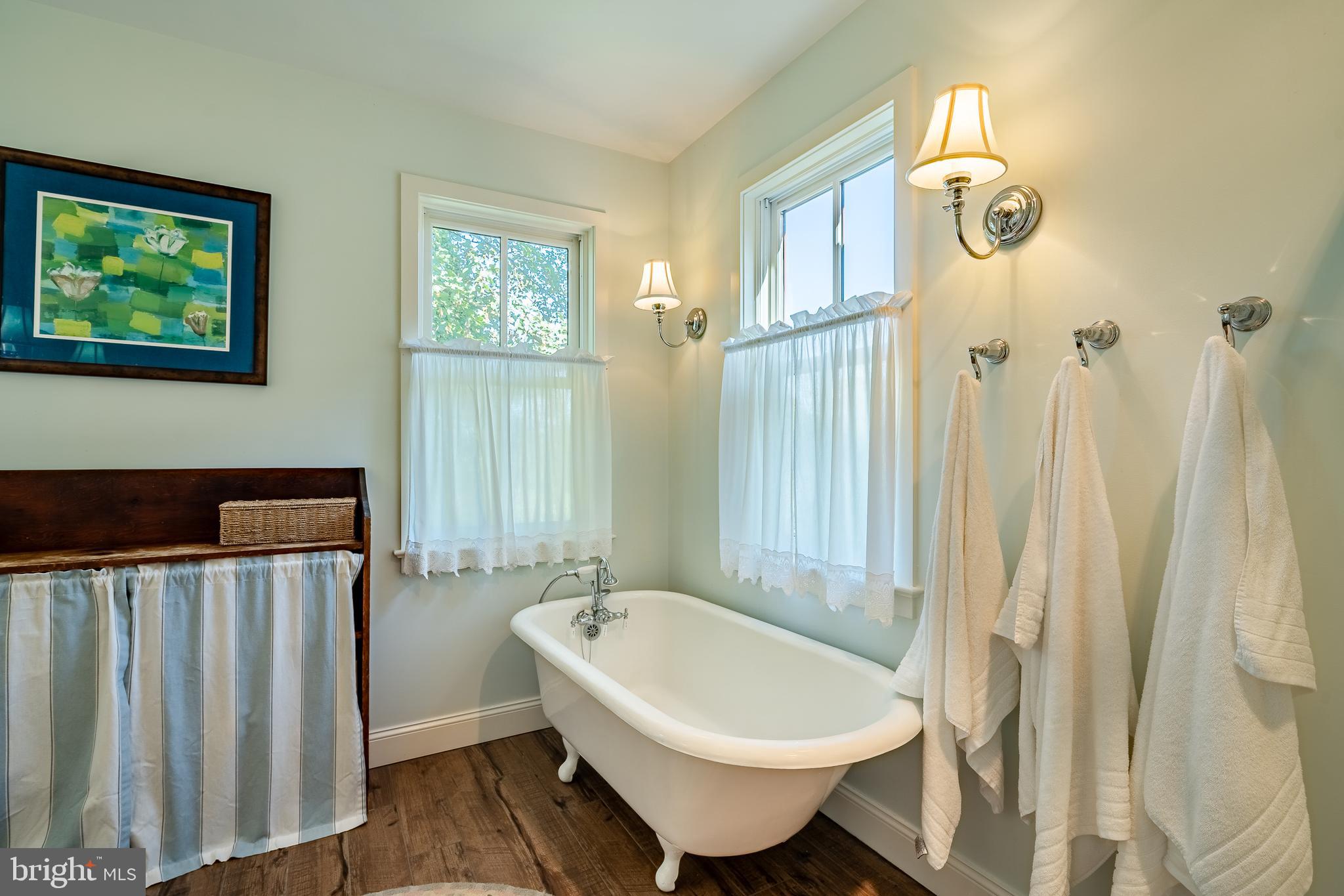 CHESHIRE HUNT - Residential