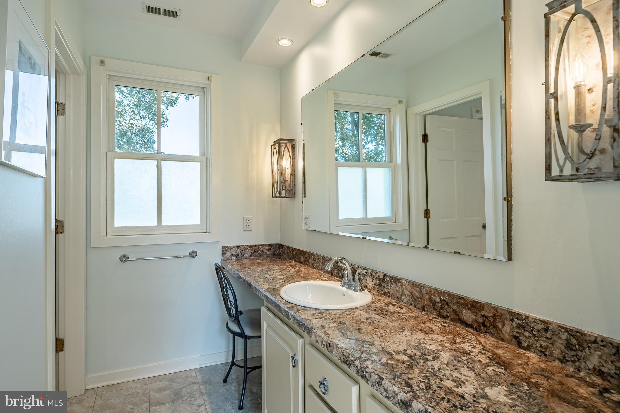 CHESHIRE HUNT - Residential