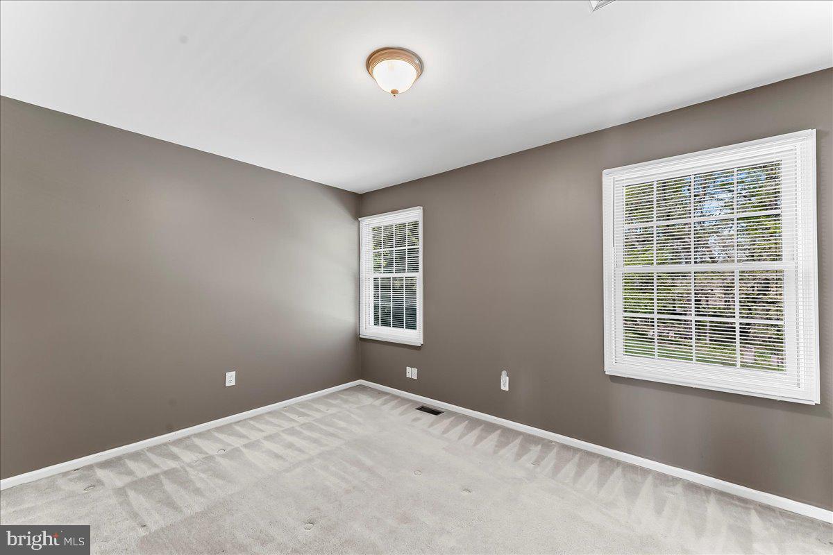 SOMERSET LAKE - Residential Lease