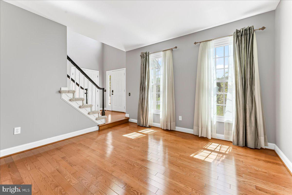 SOMERSET LAKE - Residential Lease