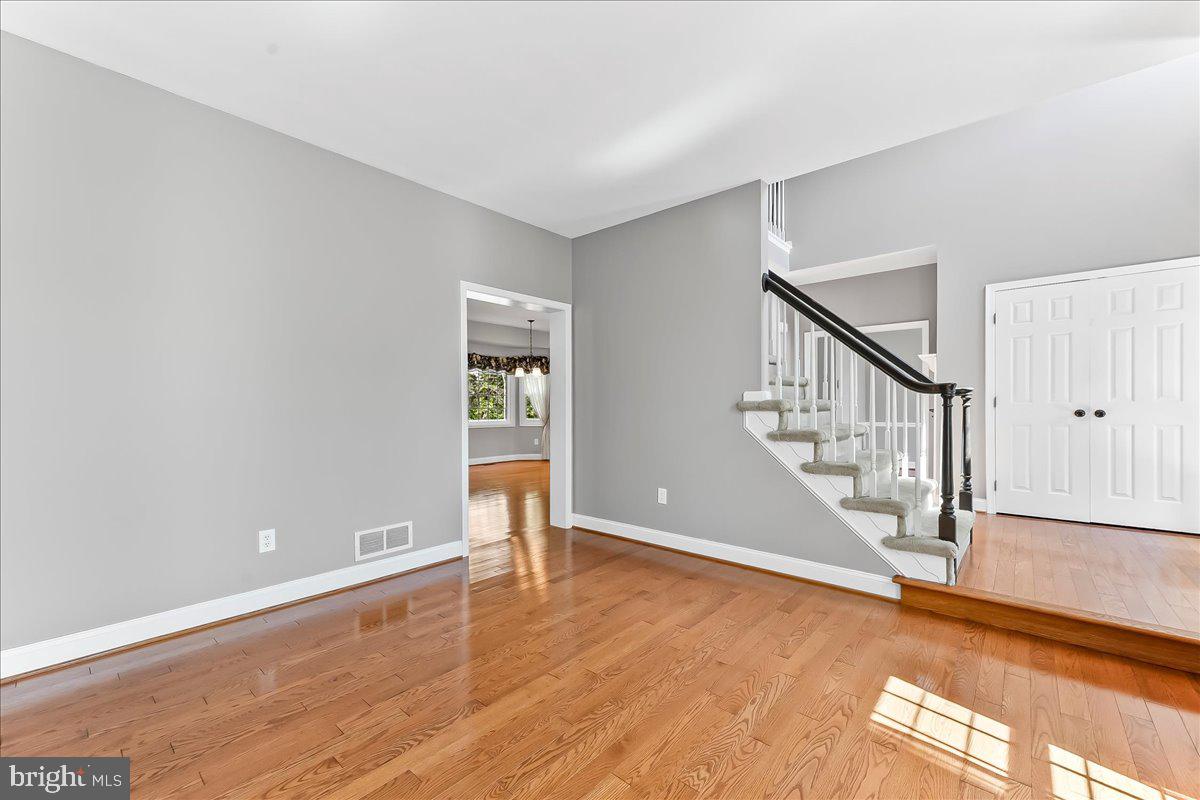 SOMERSET LAKE - Residential Lease