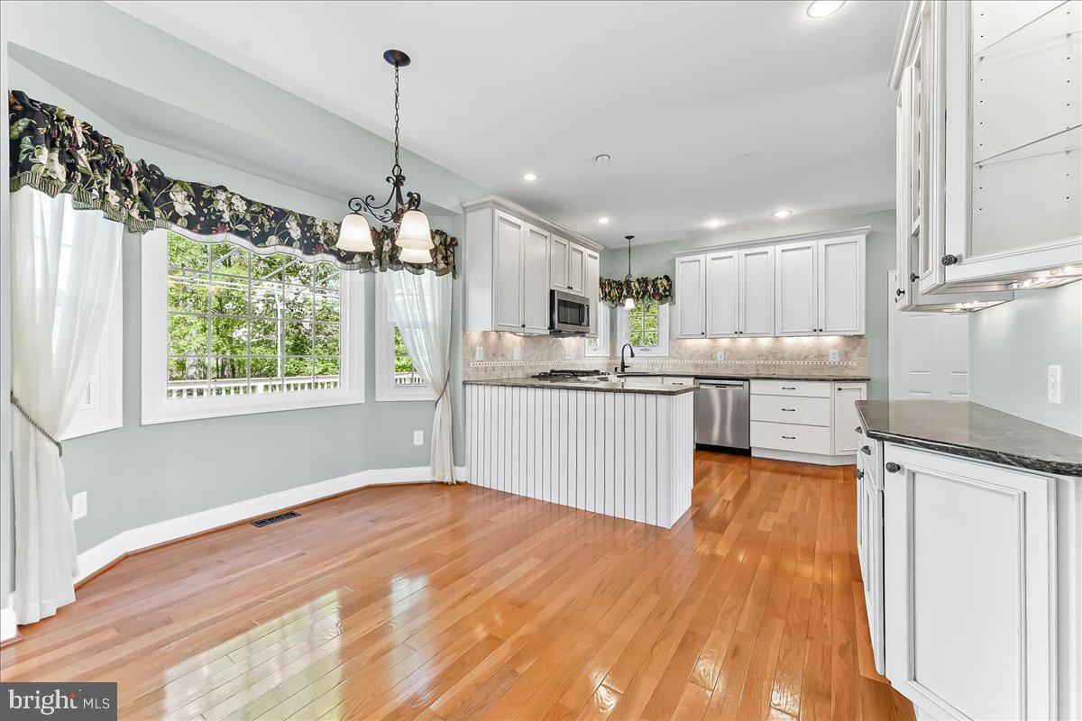 SOMERSET LAKE - Residential Lease